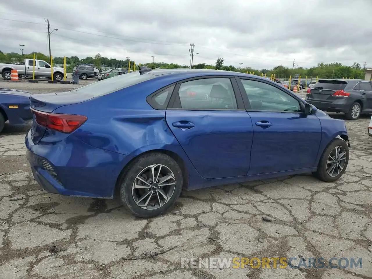 3 Photograph of a damaged car 3KPF24AD3PE682578 KIA FORTE 2023