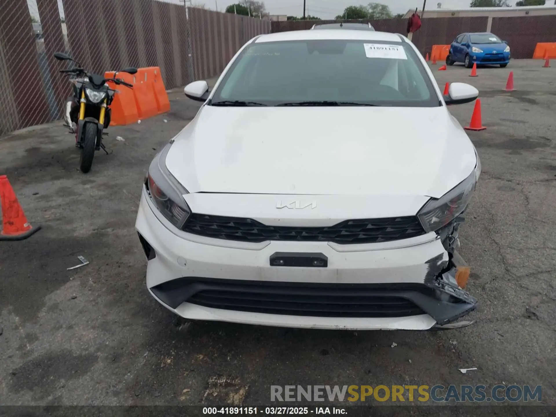 11 Photograph of a damaged car 3KPF24AD4PE508180 KIA FORTE 2023