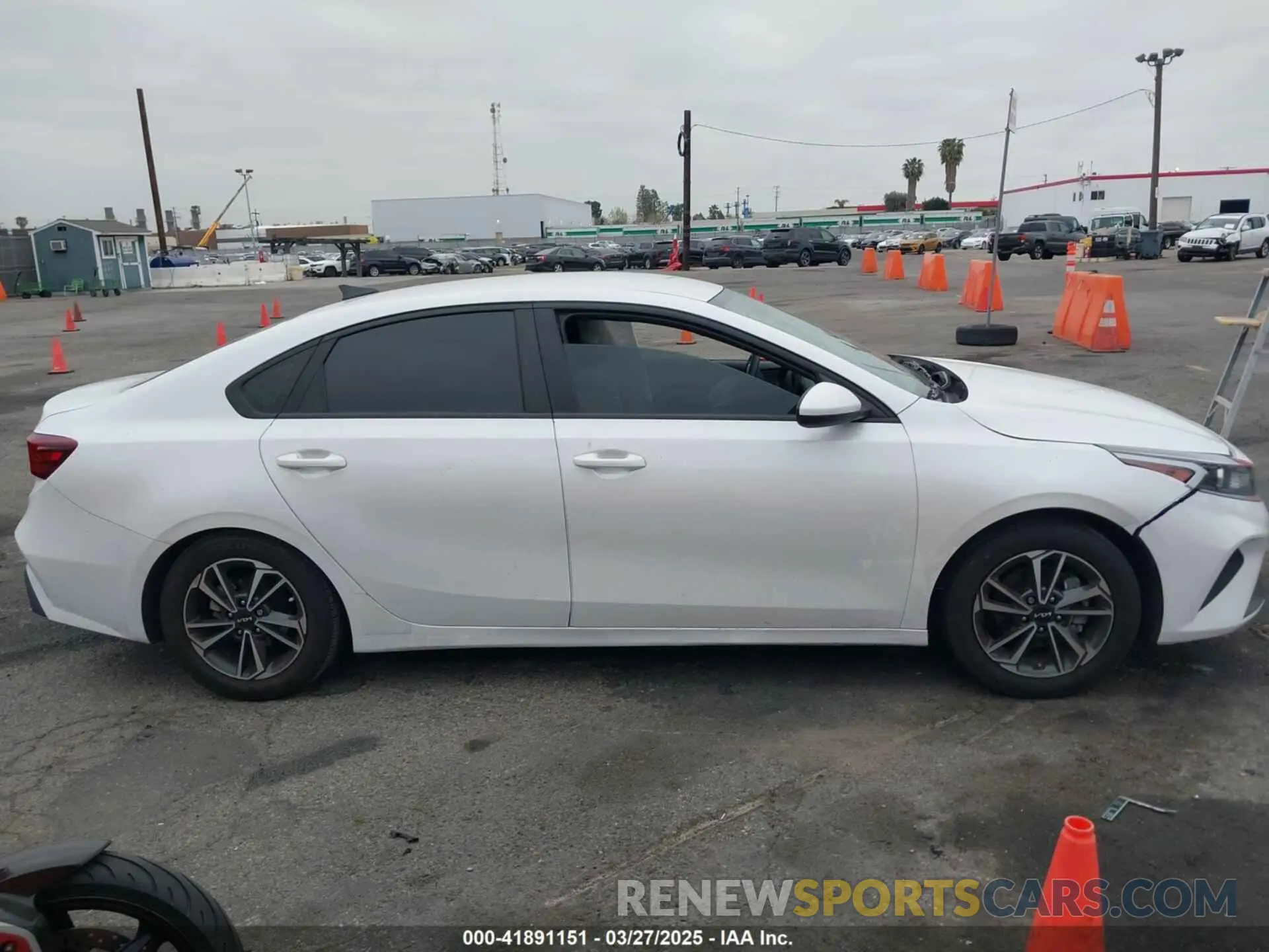 12 Photograph of a damaged car 3KPF24AD4PE508180 KIA FORTE 2023