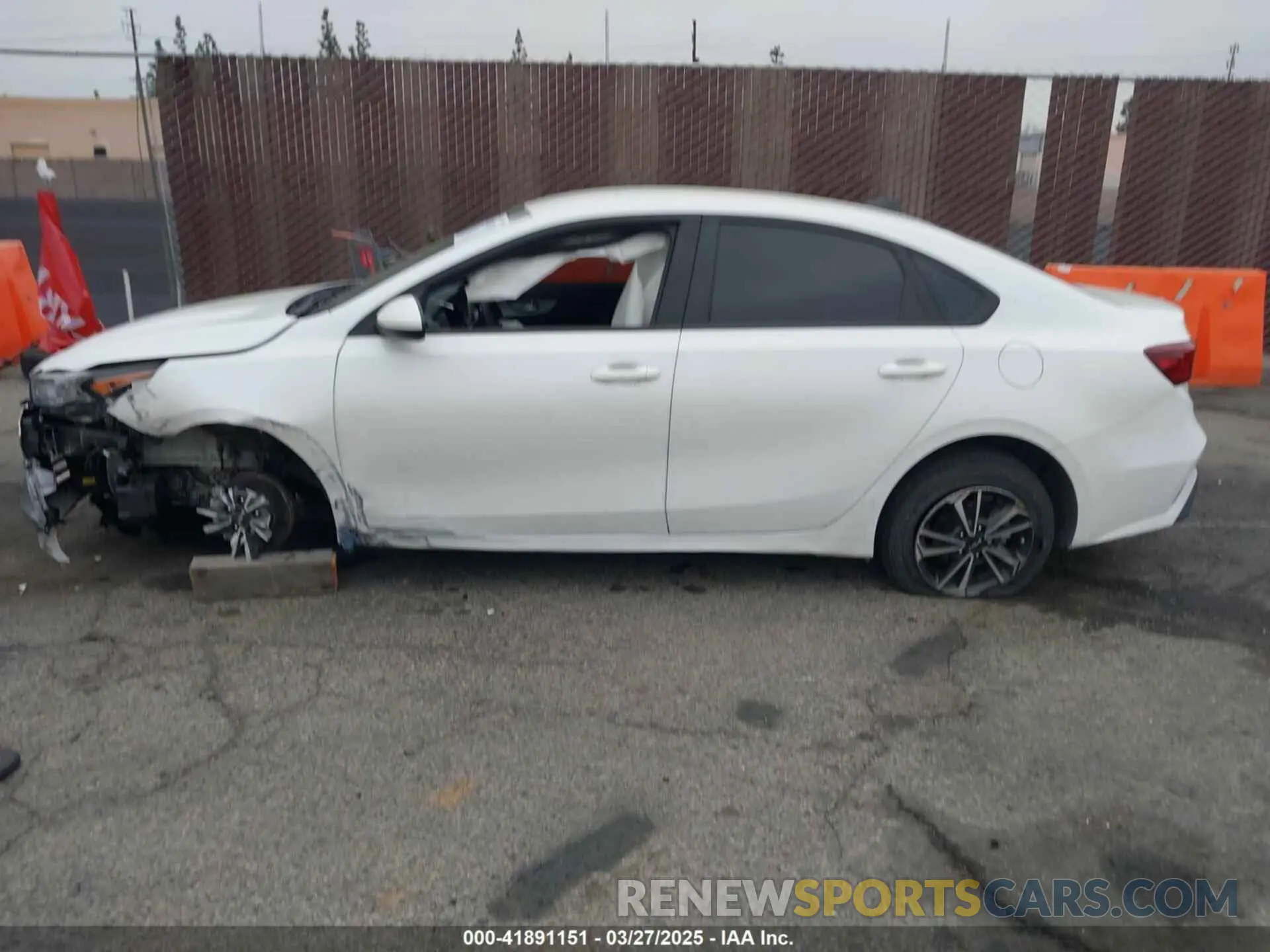 13 Photograph of a damaged car 3KPF24AD4PE508180 KIA FORTE 2023