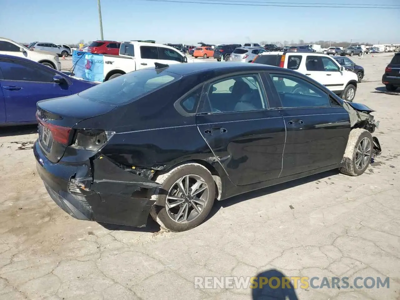 3 Photograph of a damaged car 3KPF24AD4PE511080 KIA FORTE 2023