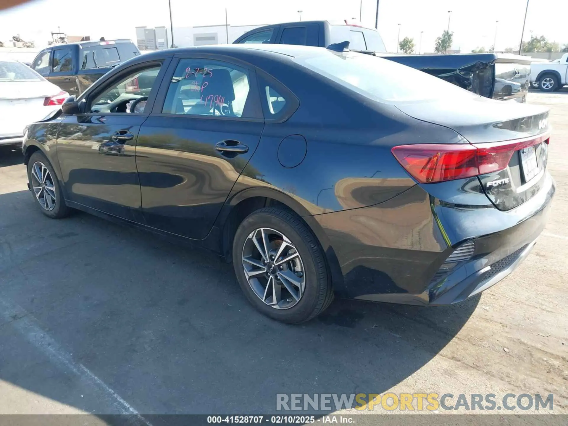 3 Photograph of a damaged car 3KPF24AD4PE518157 KIA FORTE 2023