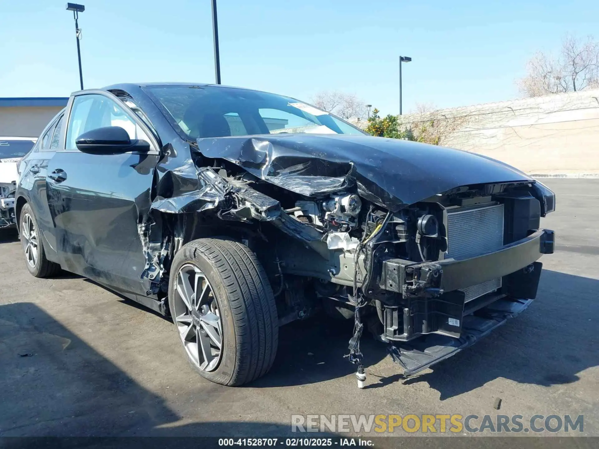 6 Photograph of a damaged car 3KPF24AD4PE518157 KIA FORTE 2023