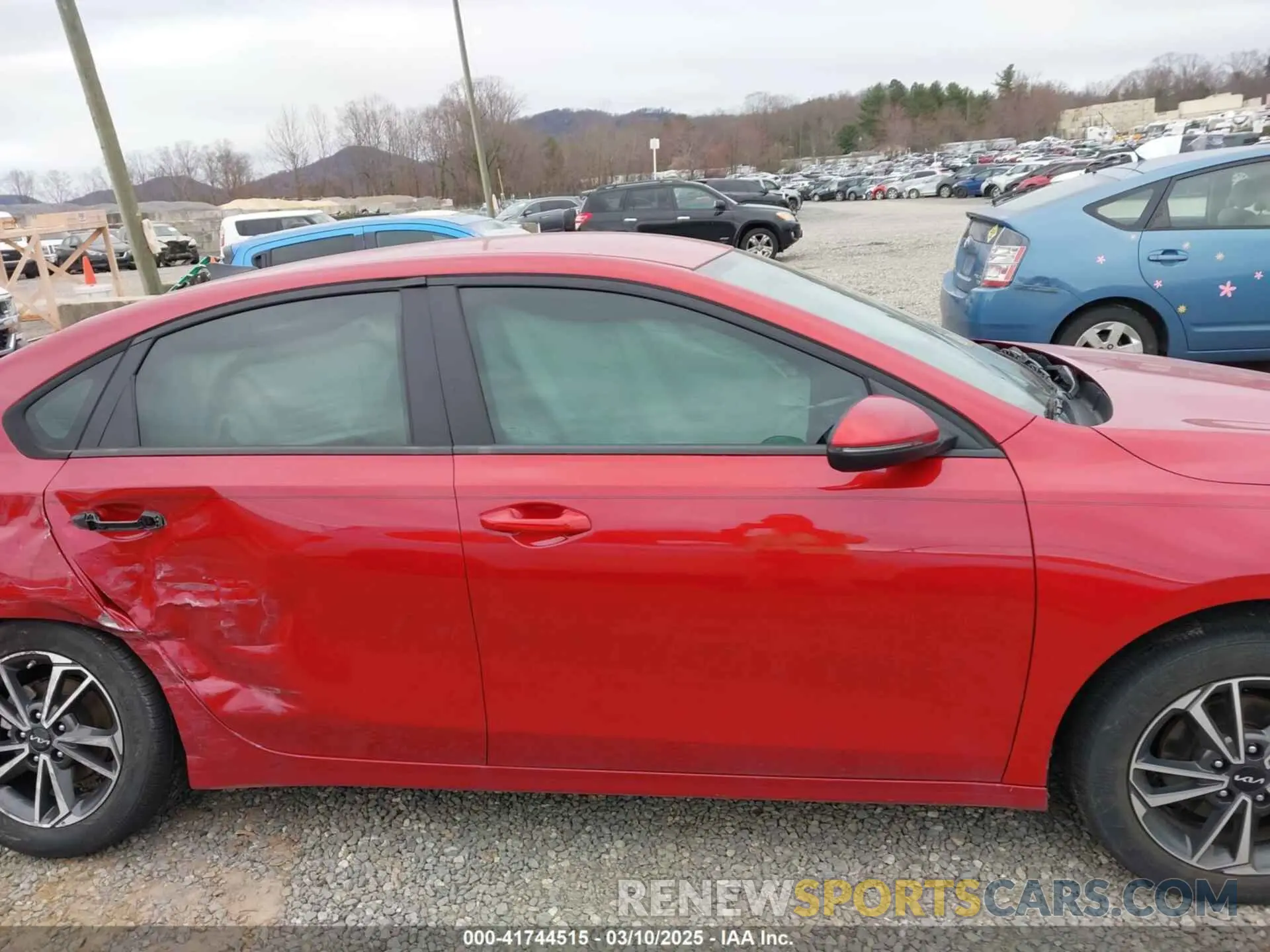 13 Photograph of a damaged car 3KPF24AD4PE522726 KIA FORTE 2023