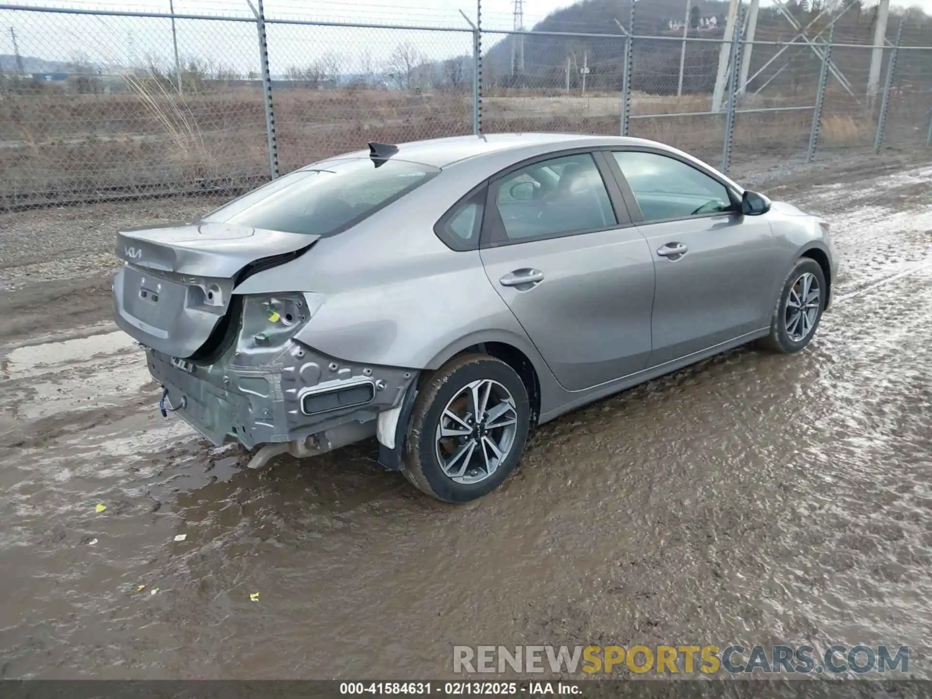 4 Photograph of a damaged car 3KPF24AD4PE532575 KIA FORTE 2023