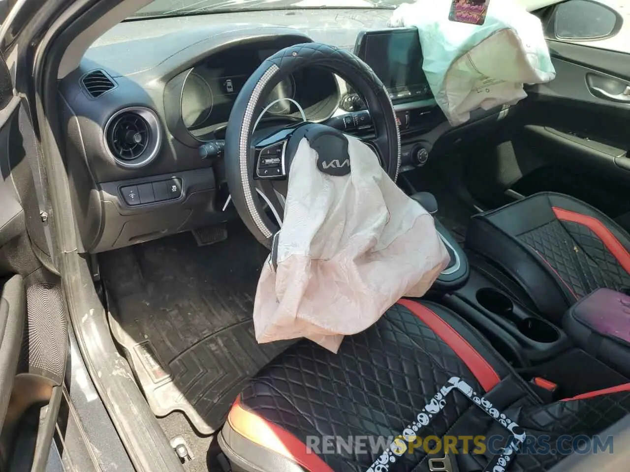 8 Photograph of a damaged car 3KPF24AD4PE585583 KIA FORTE 2023