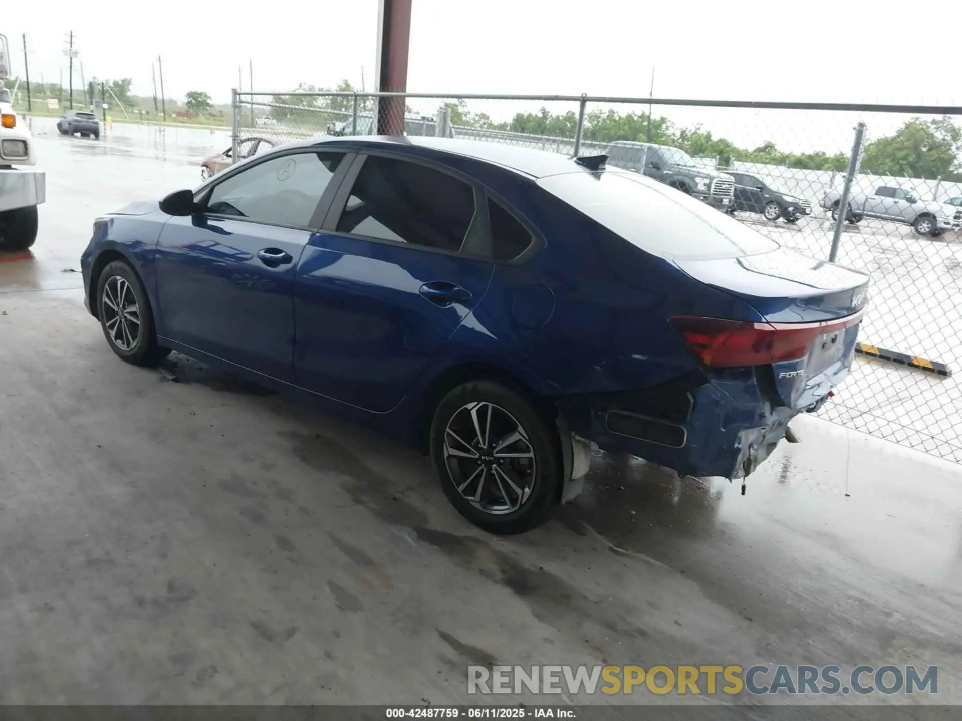 3 Photograph of a damaged car 3KPF24AD4PE611633 KIA FORTE 2023
