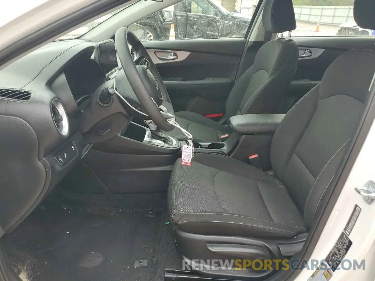 7 Photograph of a damaged car 3KPF24AD4PE613009 KIA FORTE 2023