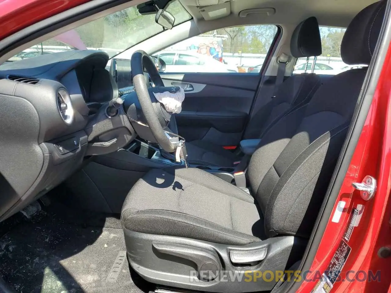 7 Photograph of a damaged car 3KPF24AD4PE625869 KIA FORTE 2023
