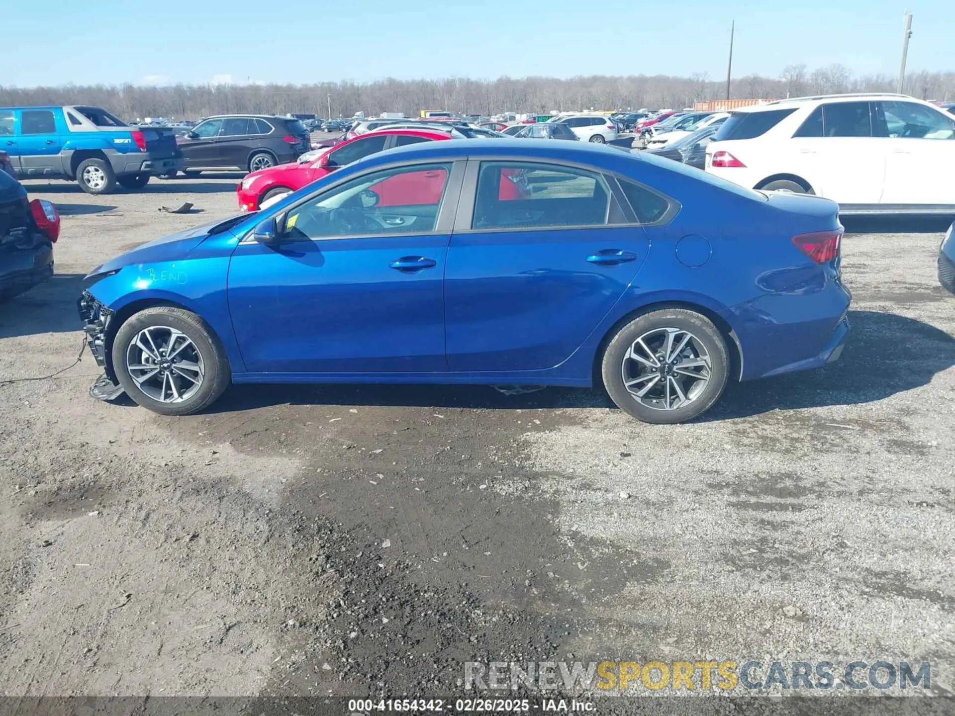 14 Photograph of a damaged car 3KPF24AD4PE676904 KIA FORTE 2023