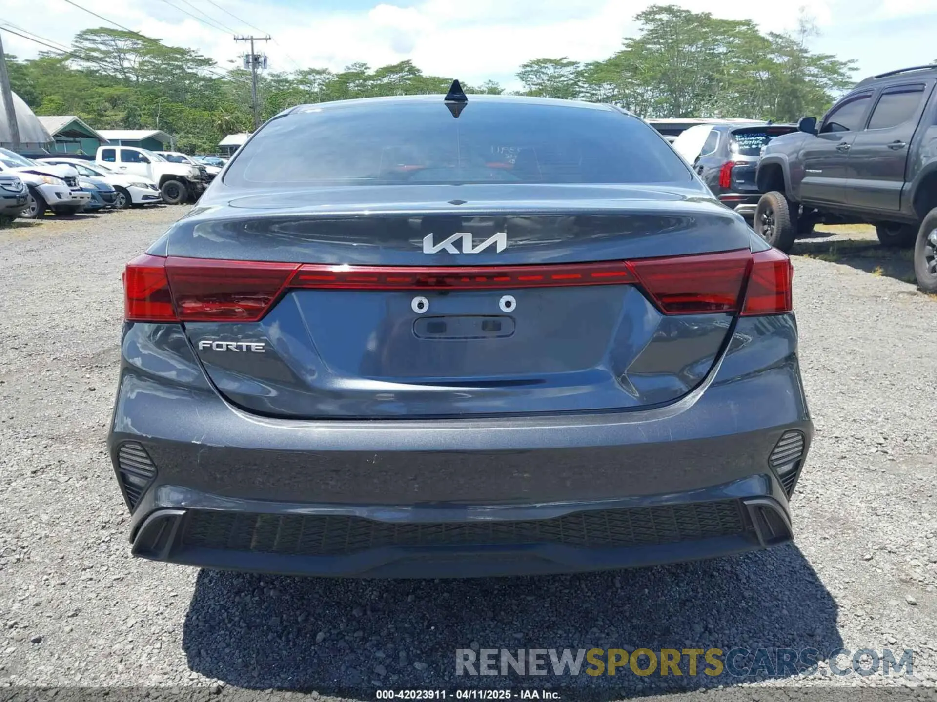 16 Photograph of a damaged car 3KPF24AD4PE683545 KIA FORTE 2023