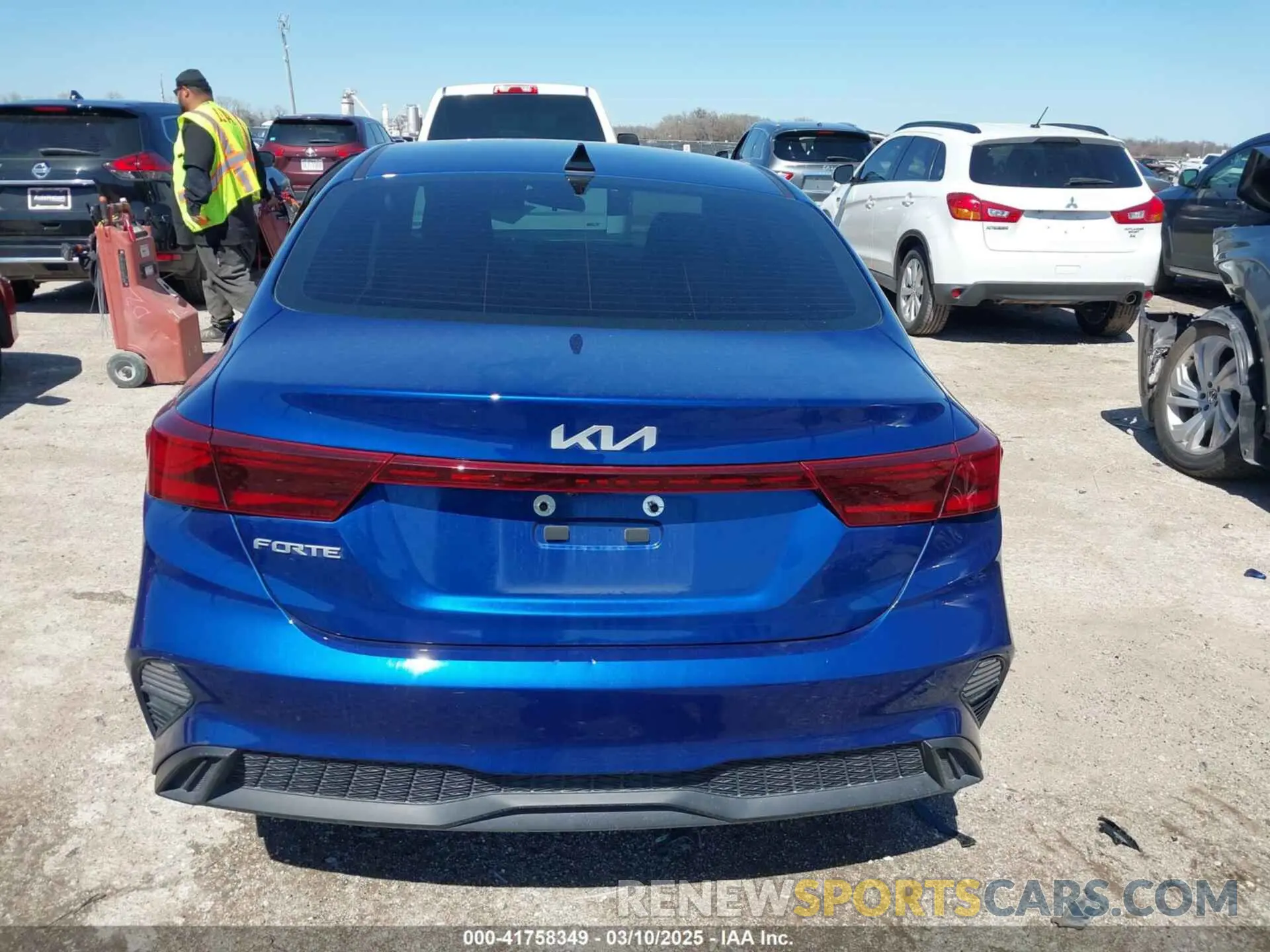 16 Photograph of a damaged car 3KPF24AD4PE683741 KIA FORTE 2023
