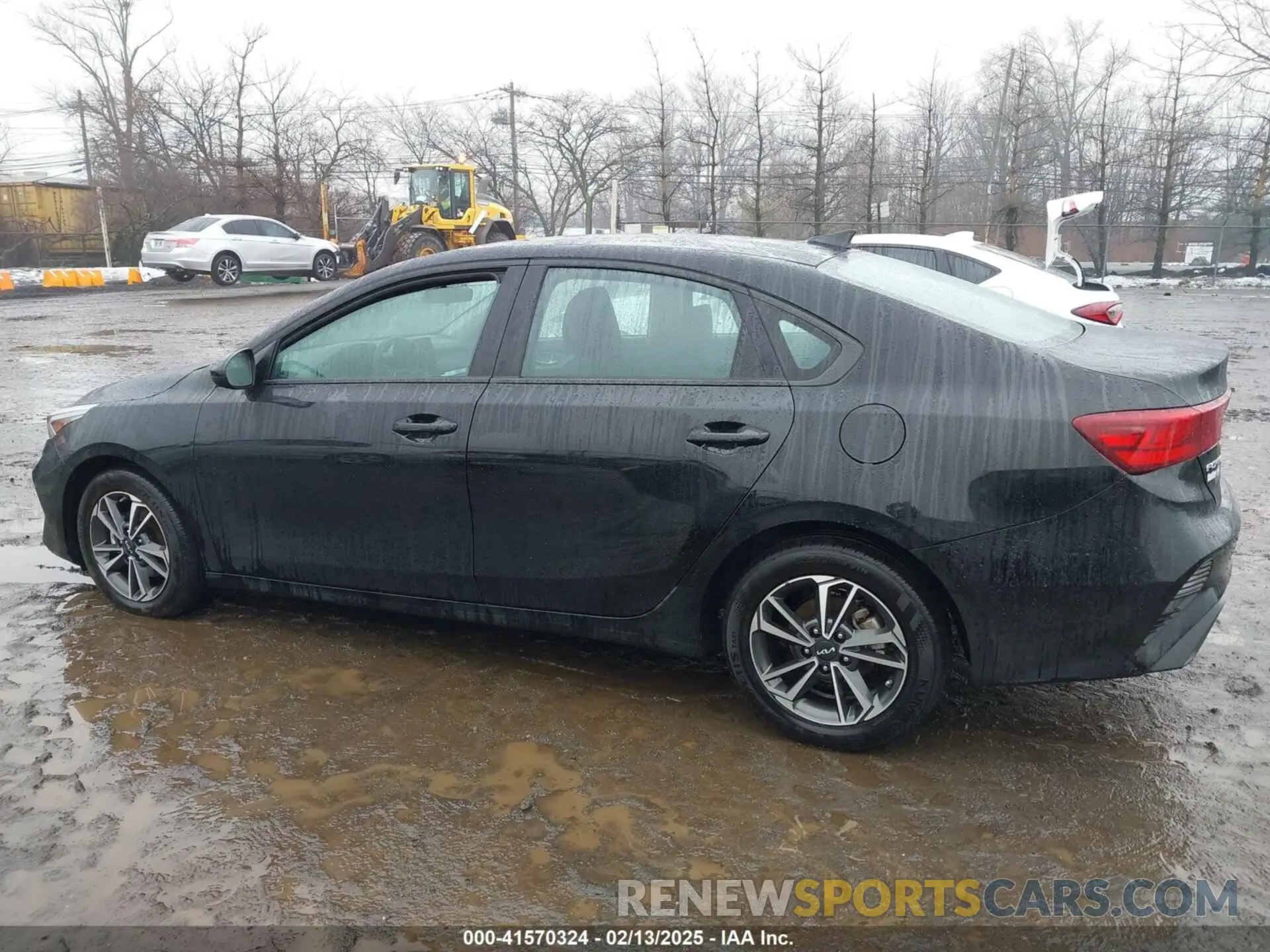 14 Photograph of a damaged car 3KPF24AD4PE691502 KIA FORTE 2023