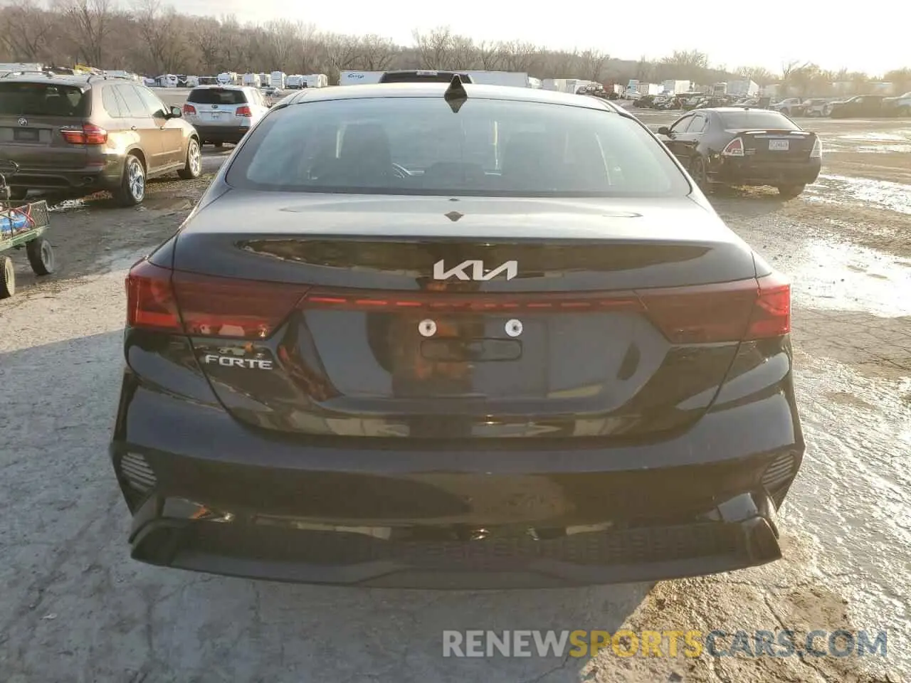 6 Photograph of a damaged car 3KPF24AD5PE517597 KIA FORTE 2023