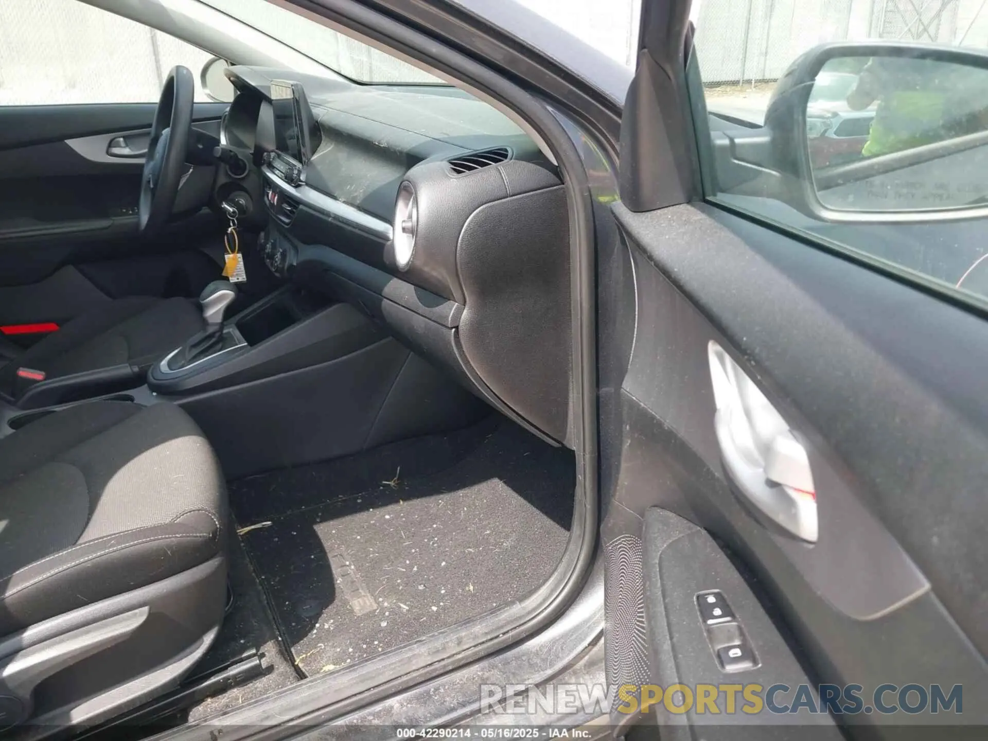5 Photograph of a damaged car 3KPF24AD5PE518541 KIA FORTE 2023