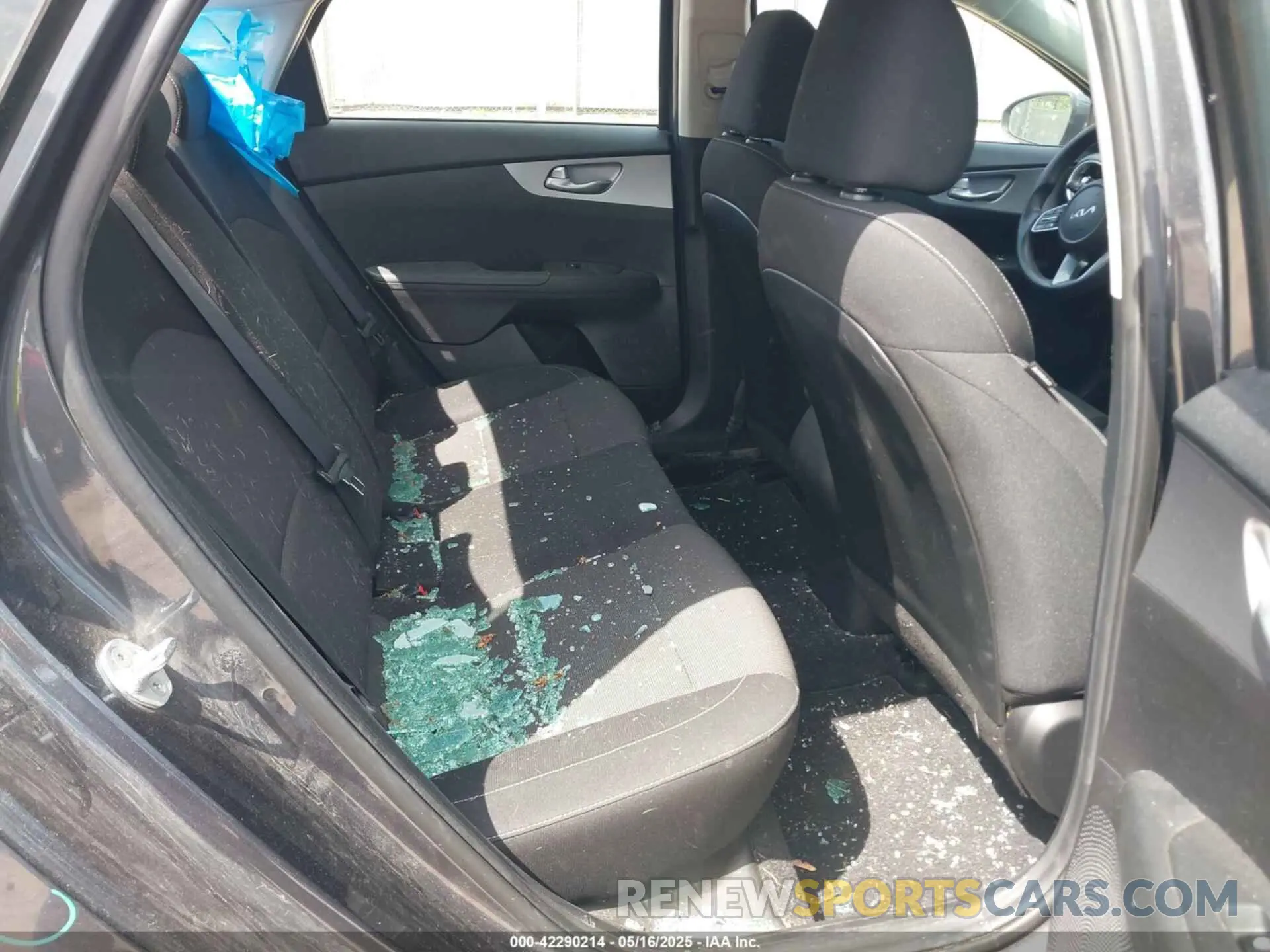 8 Photograph of a damaged car 3KPF24AD5PE518541 KIA FORTE 2023