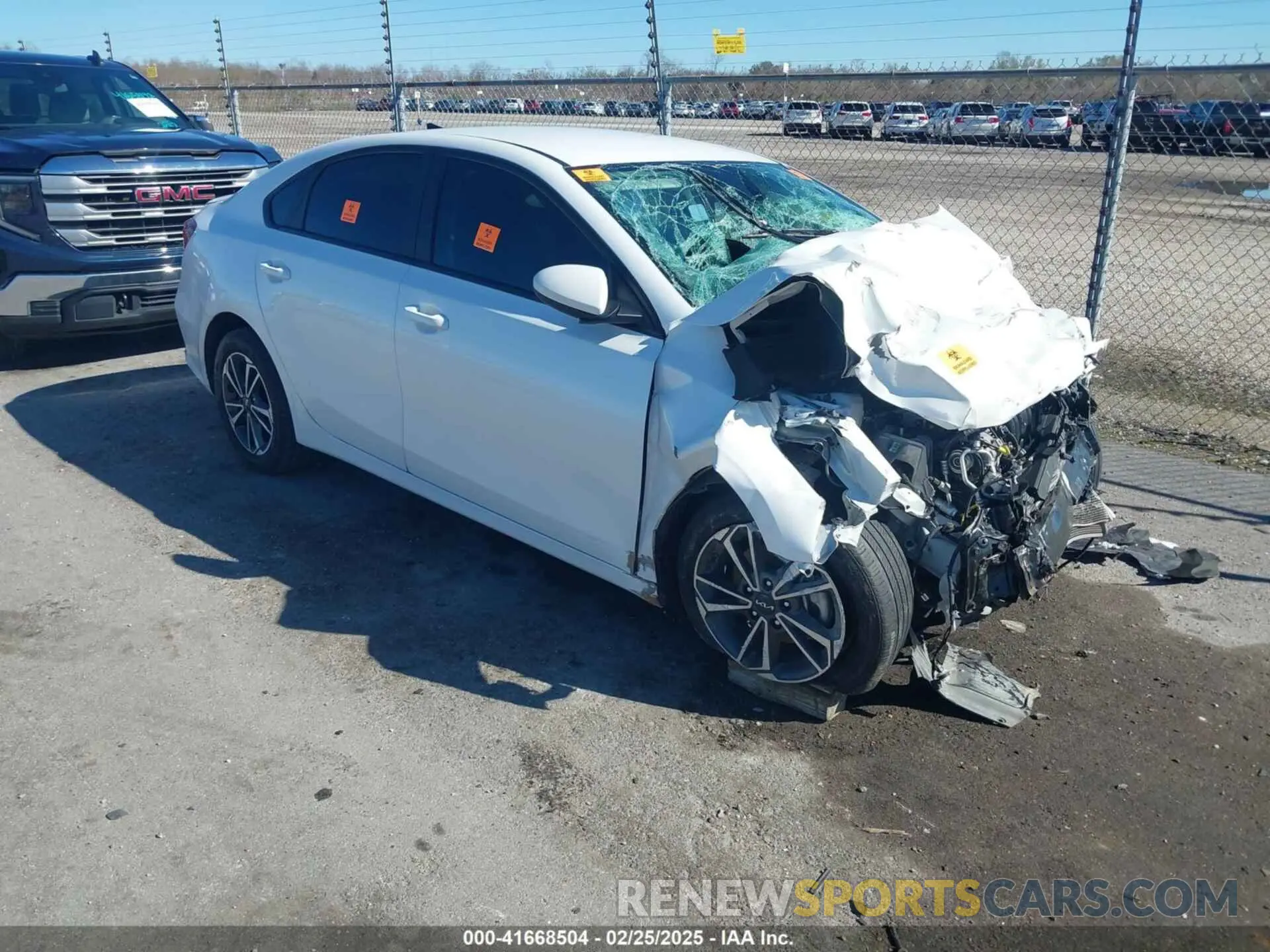 1 Photograph of a damaged car 3KPF24AD5PE545657 KIA FORTE 2023