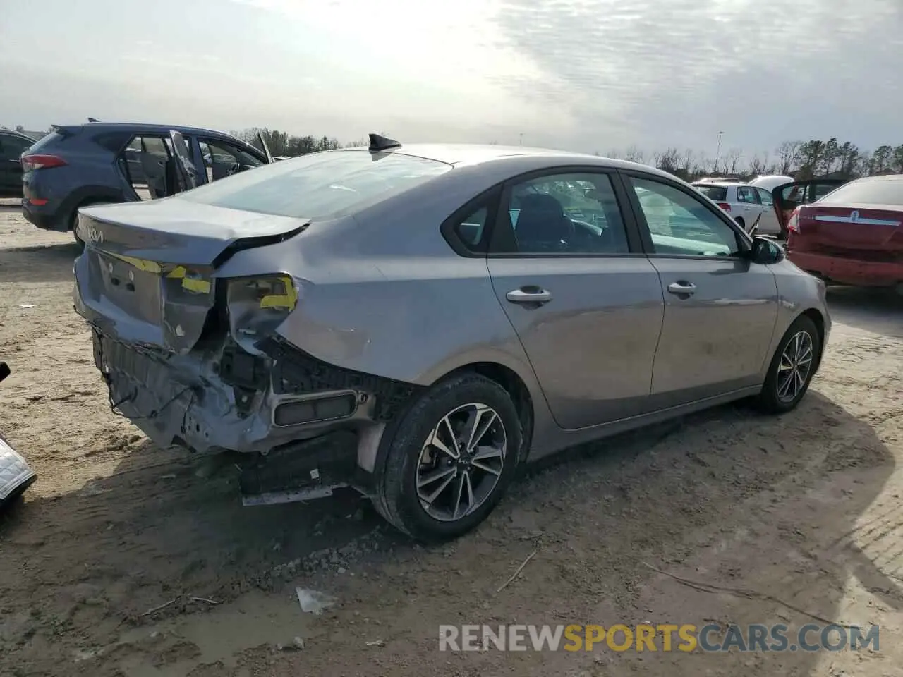 3 Photograph of a damaged car 3KPF24AD5PE549675 KIA FORTE 2023