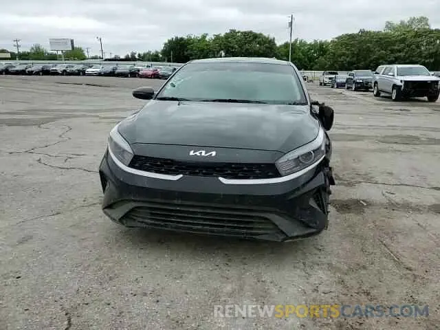 13 Photograph of a damaged car 3KPF24AD5PE554245 KIA FORTE 2023