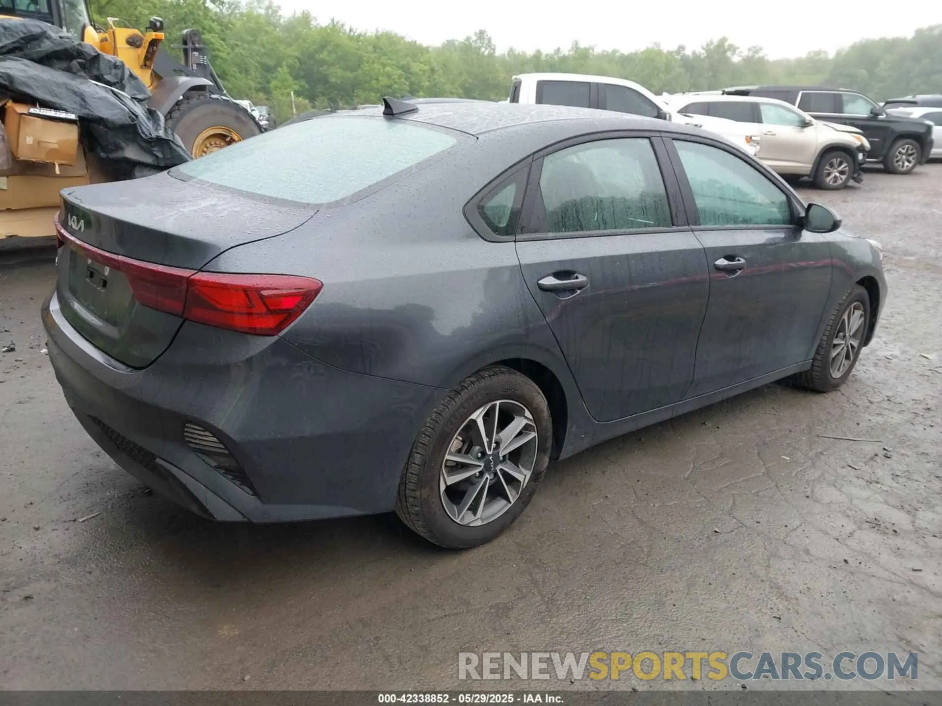 4 Photograph of a damaged car 3KPF24AD5PE558344 KIA FORTE 2023