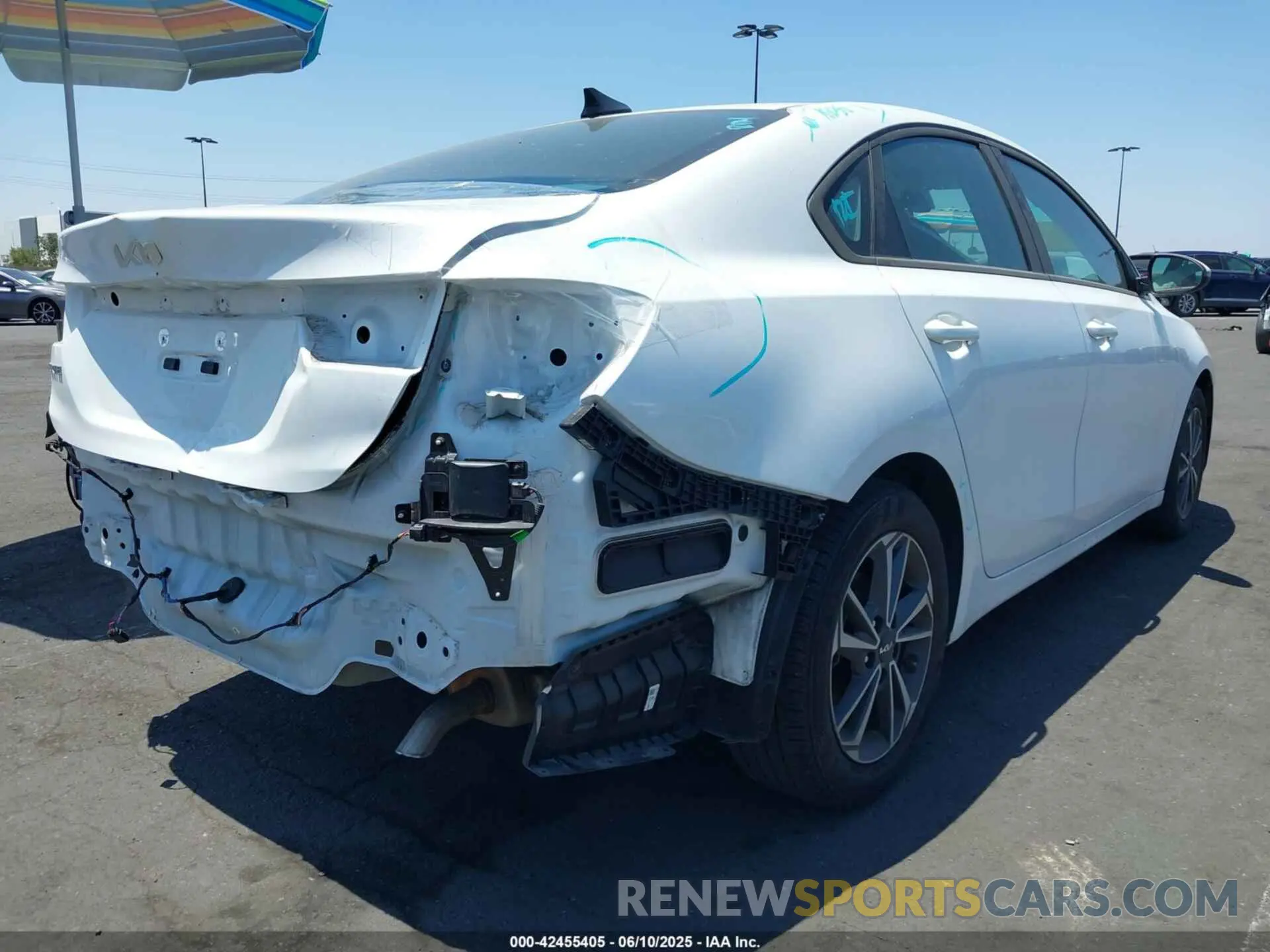 4 Photograph of a damaged car 3KPF24AD5PE559705 KIA FORTE 2023