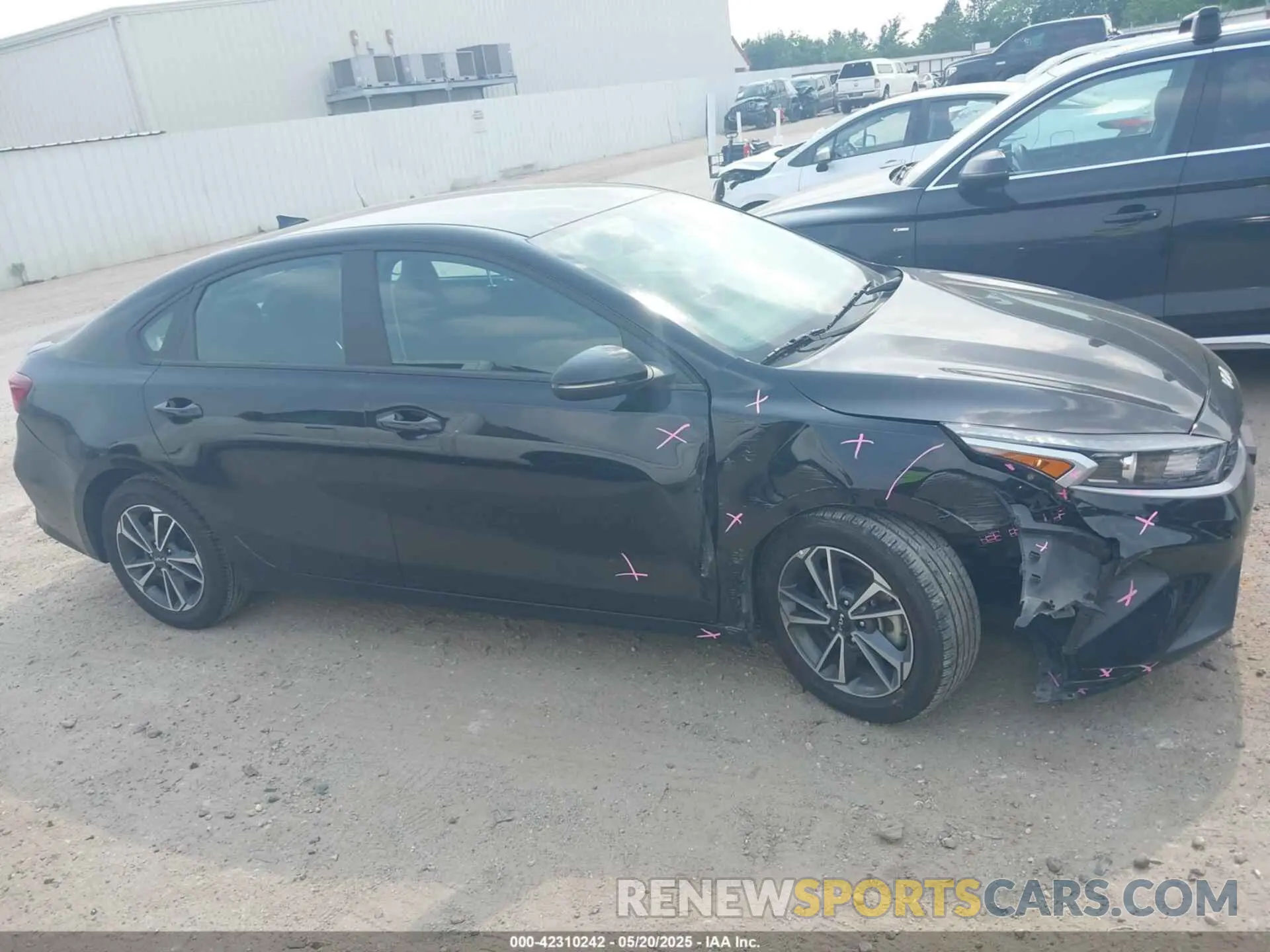14 Photograph of a damaged car 3KPF24AD5PE581736 KIA FORTE 2023