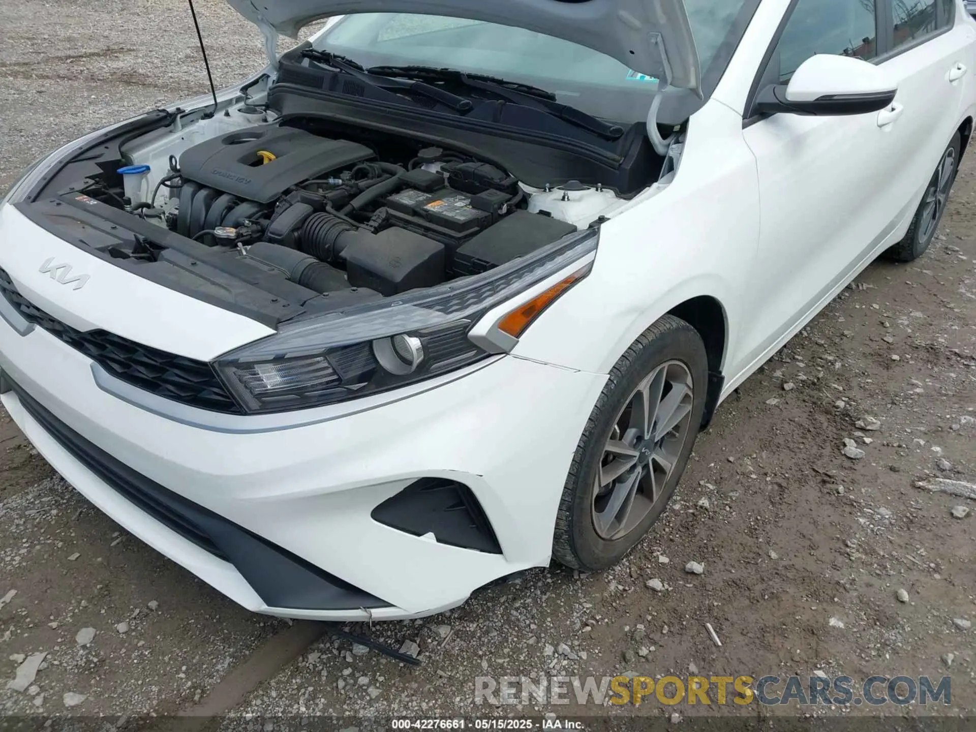 6 Photograph of a damaged car 3KPF24AD5PE590582 KIA FORTE 2023
