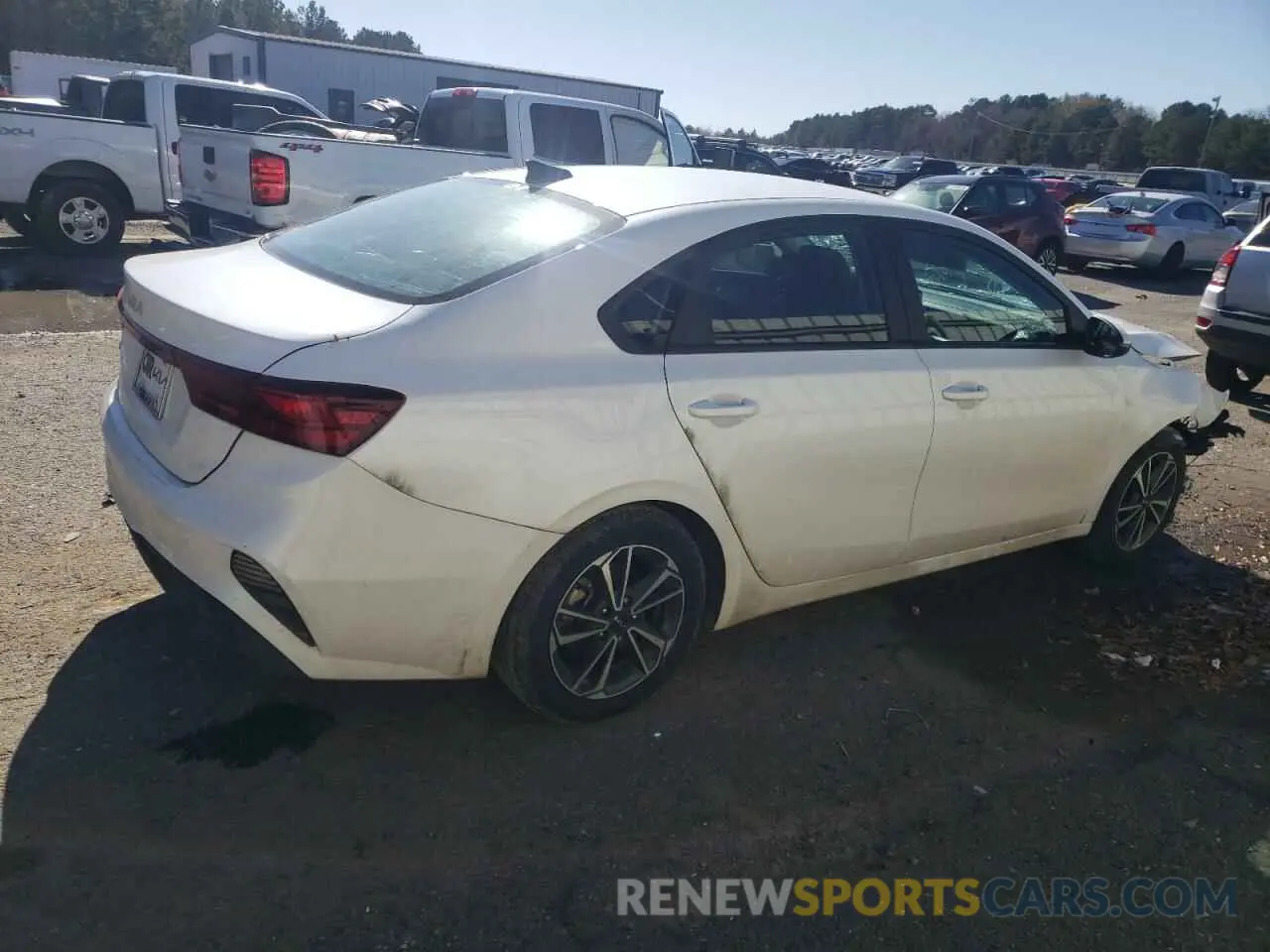 3 Photograph of a damaged car 3KPF24AD5PE593952 KIA FORTE 2023