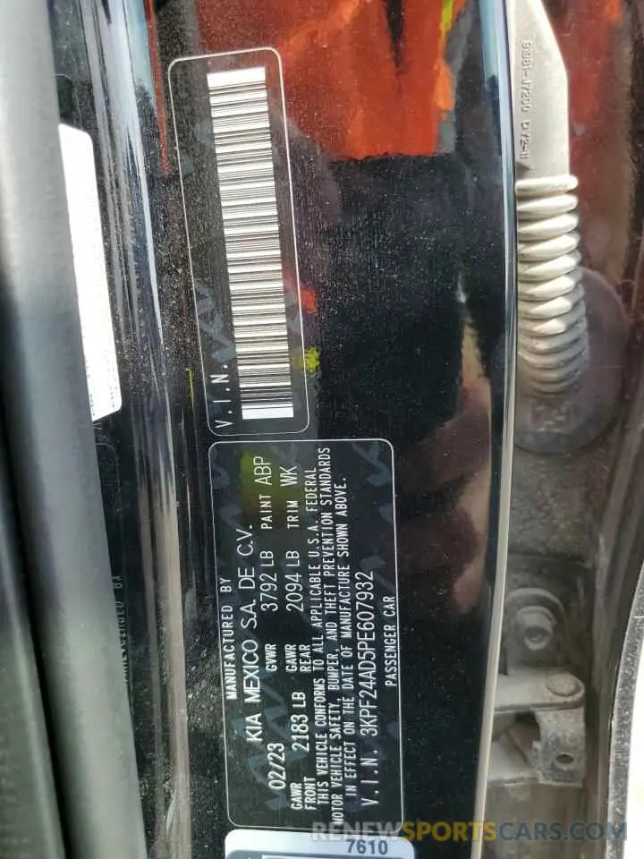 13 Photograph of a damaged car 3KPF24AD5PE607932 KIA FORTE 2023