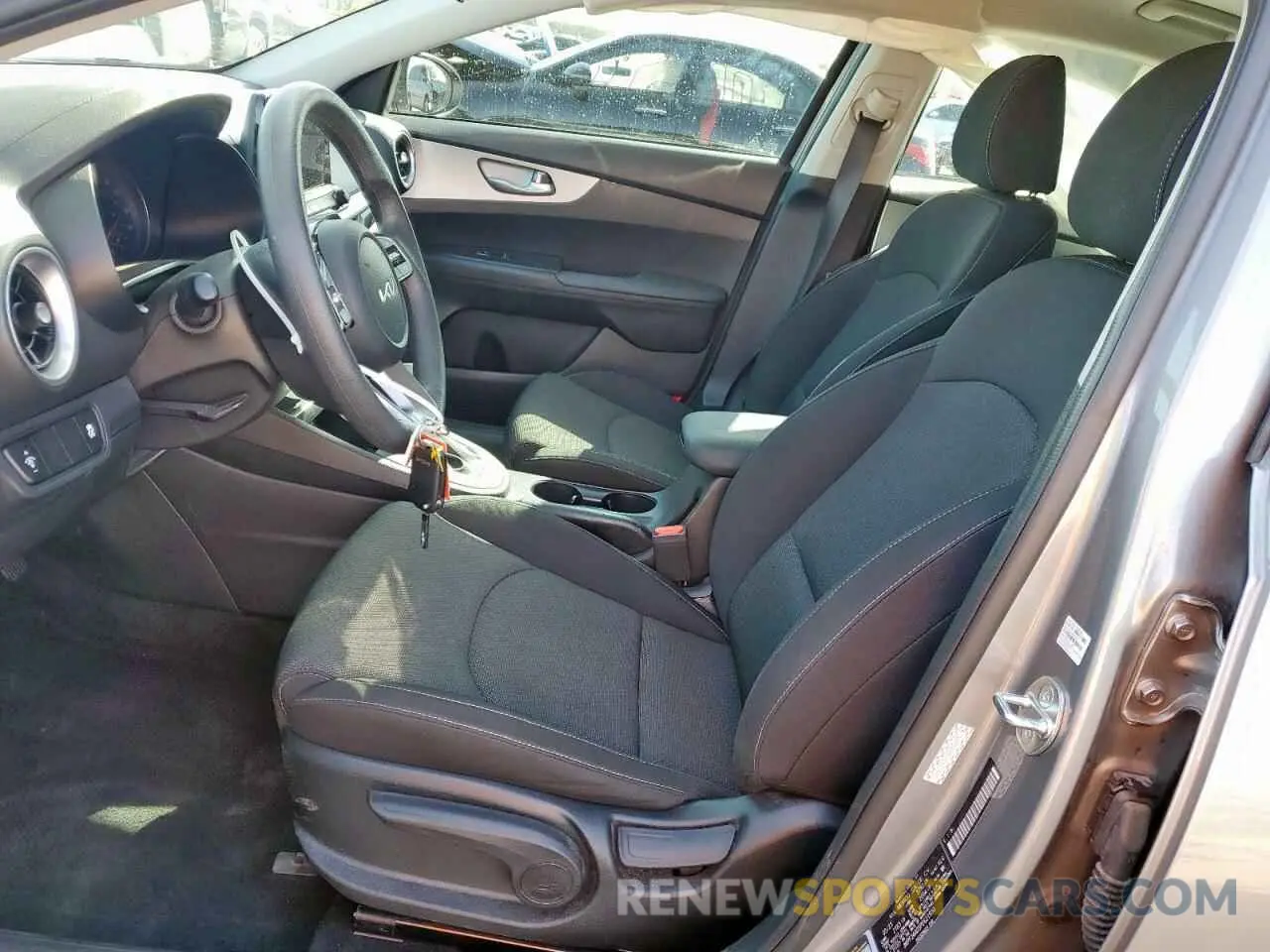 7 Photograph of a damaged car 3KPF24AD5PE621930 KIA FORTE 2023
