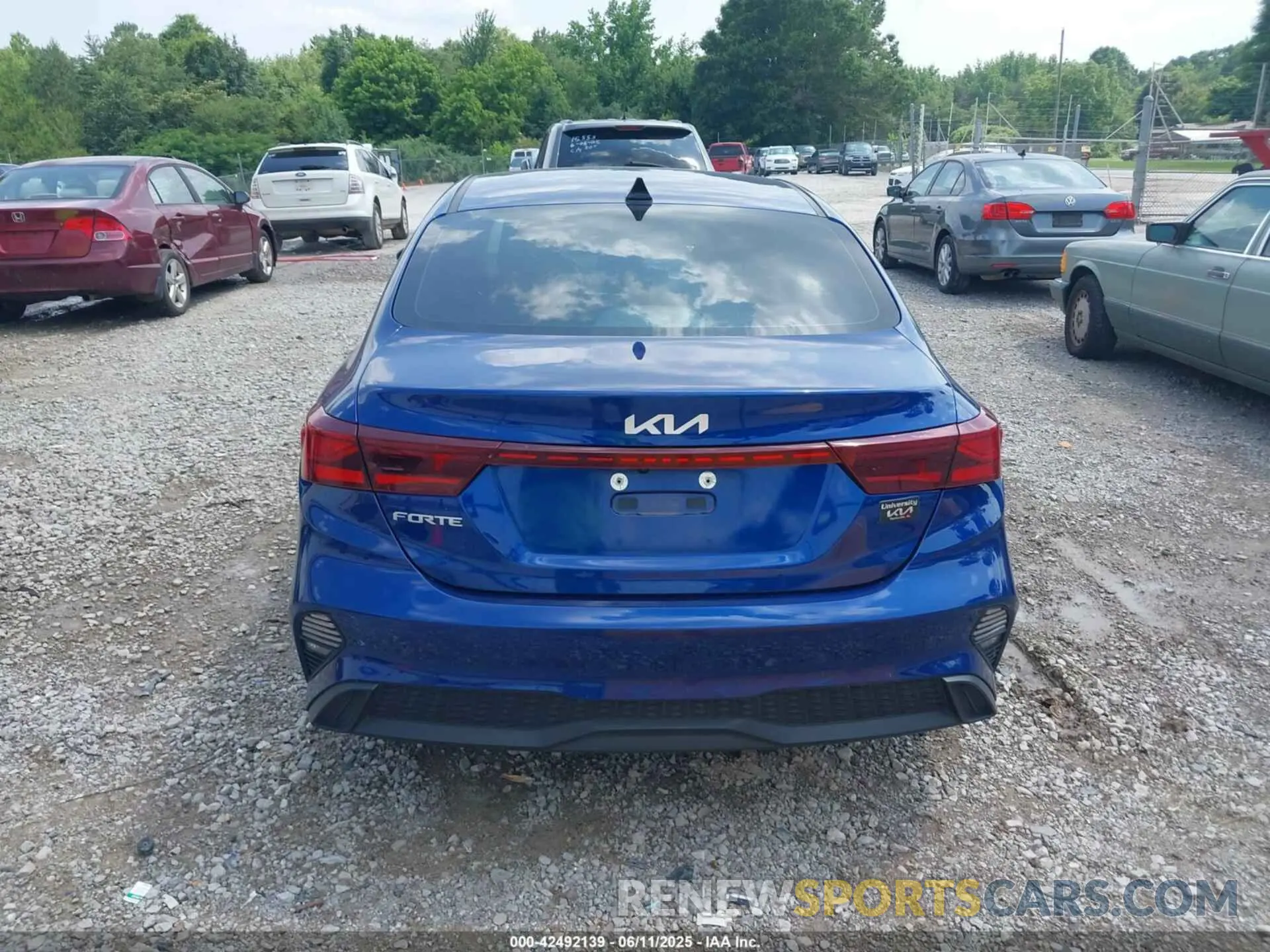 16 Photograph of a damaged car 3KPF24AD5PE626593 KIA FORTE 2023