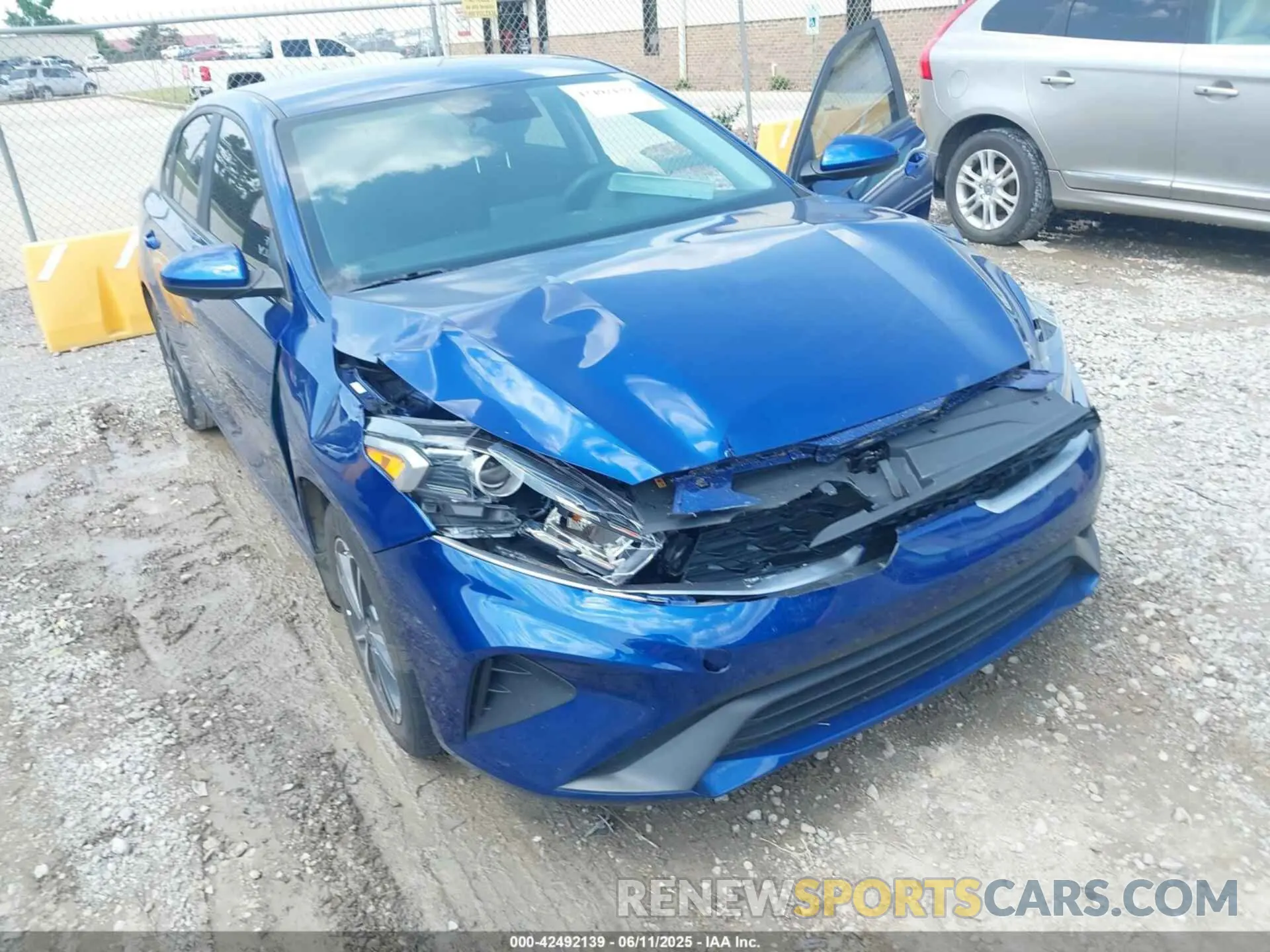 6 Photograph of a damaged car 3KPF24AD5PE626593 KIA FORTE 2023