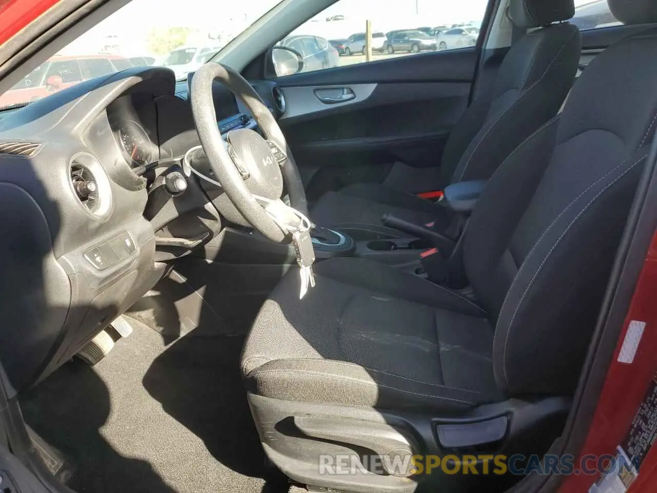 7 Photograph of a damaged car 3KPF24AD5PE652188 KIA FORTE 2023