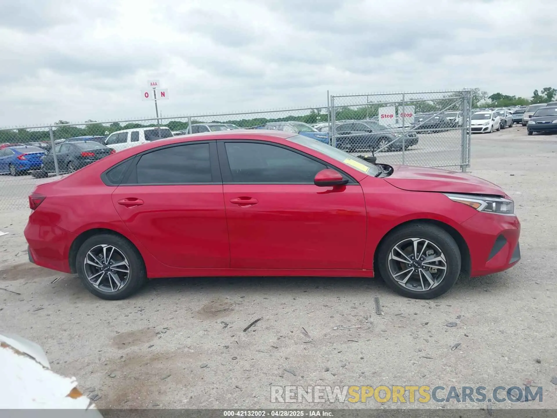 13 Photograph of a damaged car 3KPF24AD5PE682212 KIA FORTE 2023