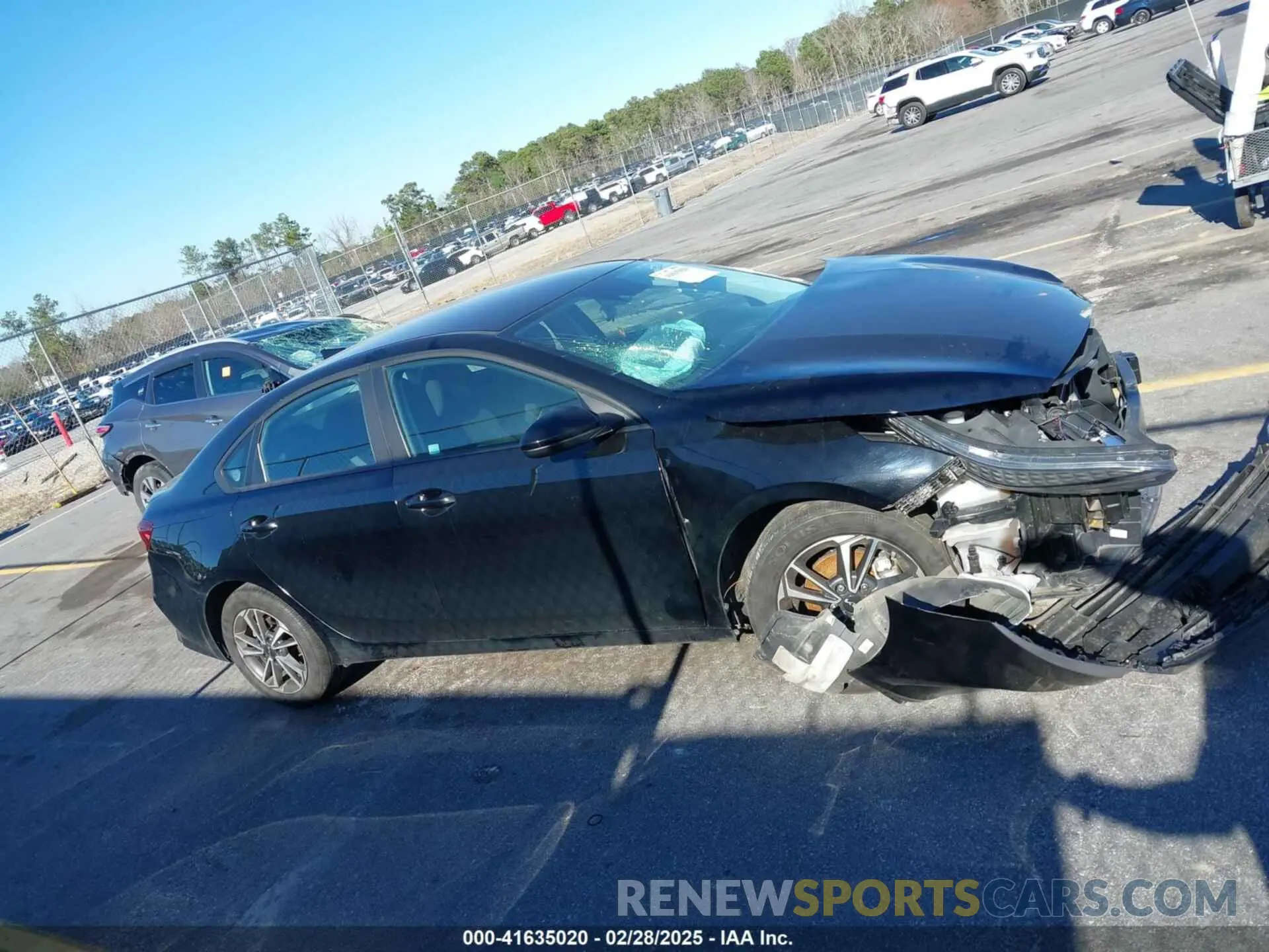 13 Photograph of a damaged car 3KPF24AD5PE689578 KIA FORTE 2023