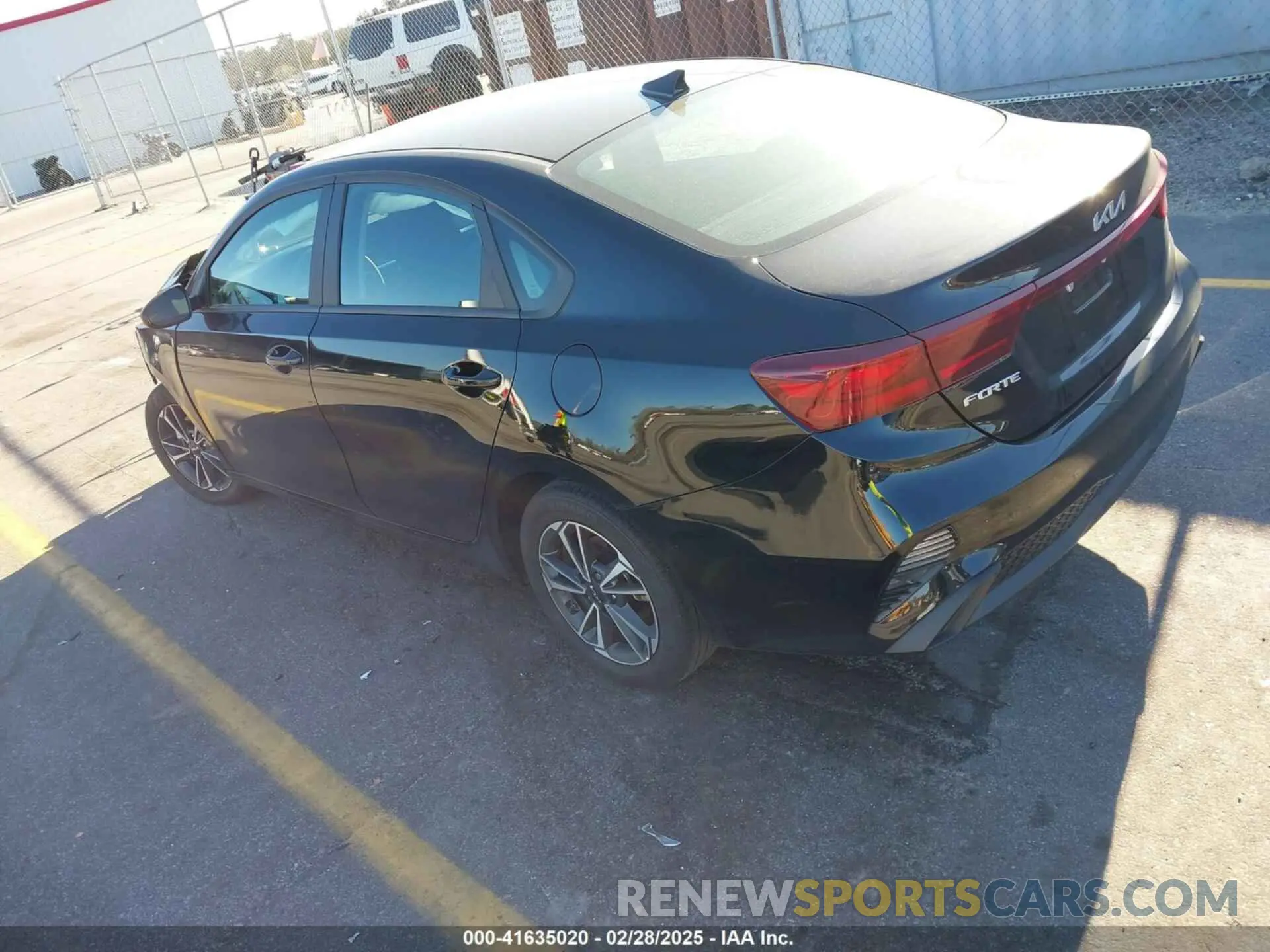 3 Photograph of a damaged car 3KPF24AD5PE689578 KIA FORTE 2023