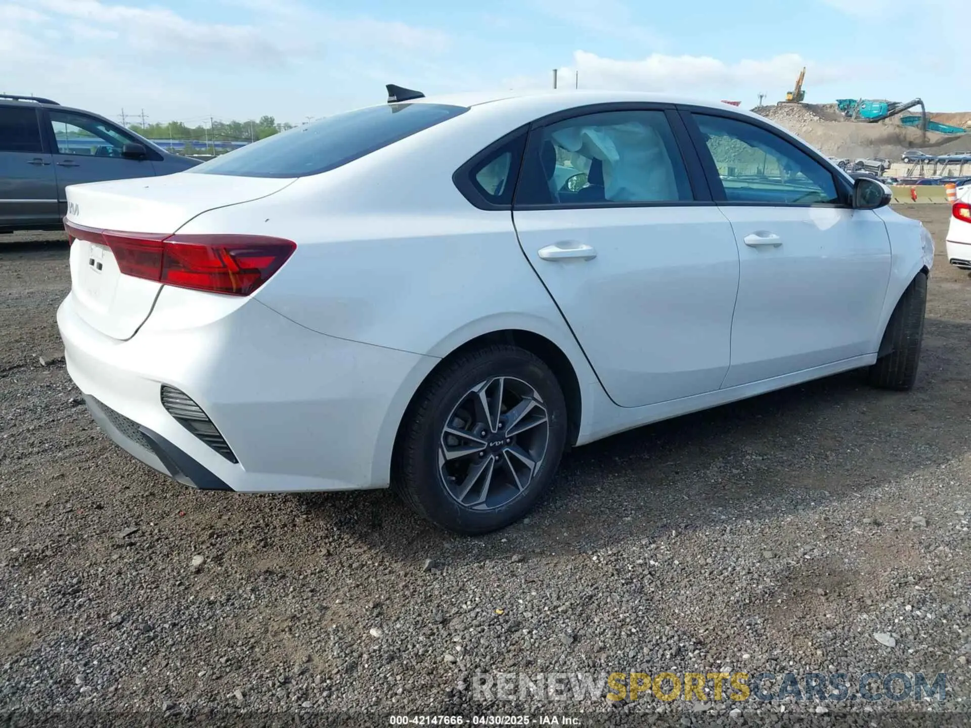 4 Photograph of a damaged car 3KPF24AD5PE690620 KIA FORTE 2023