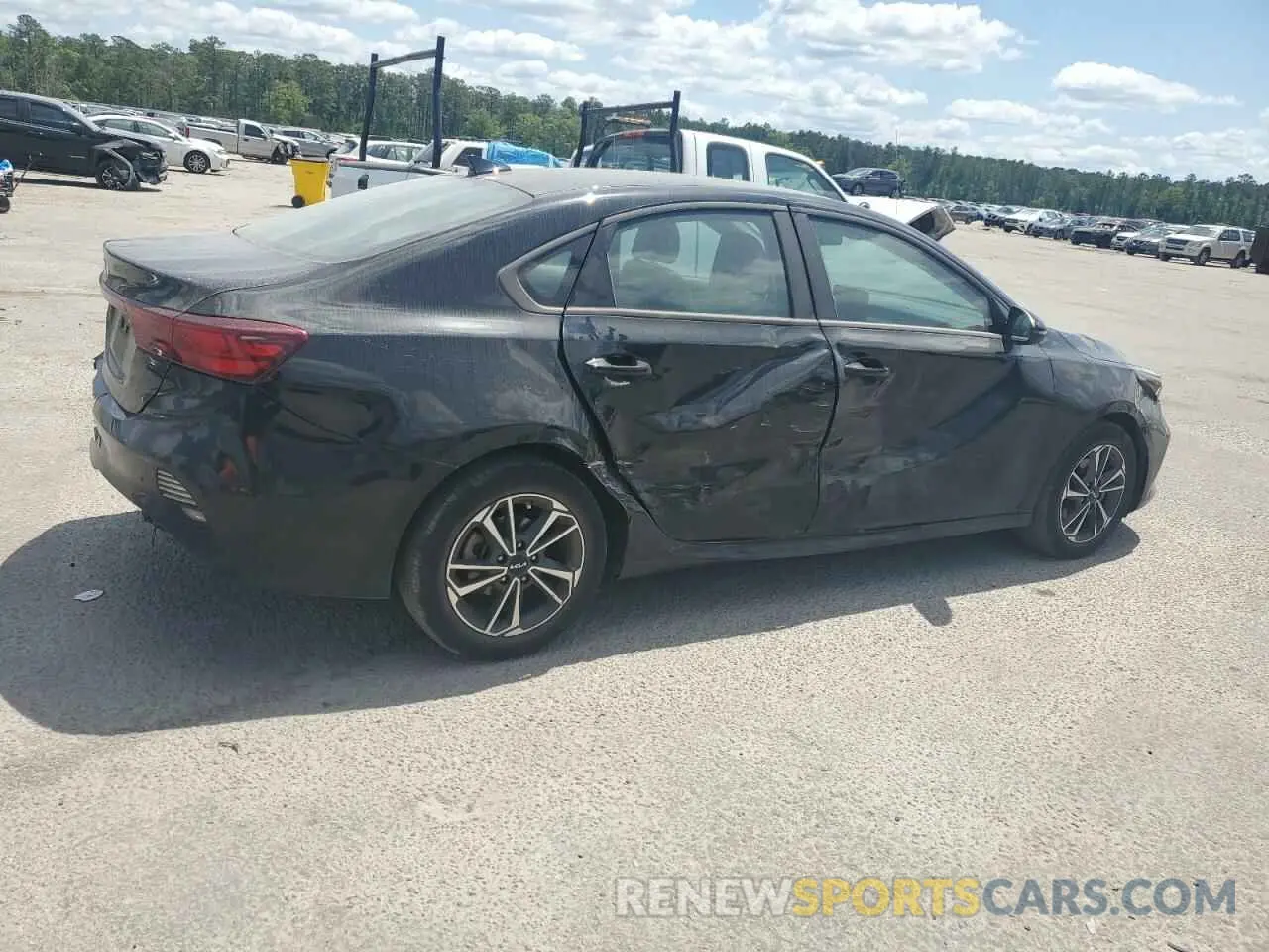 3 Photograph of a damaged car 3KPF24AD6PE510738 KIA FORTE 2023