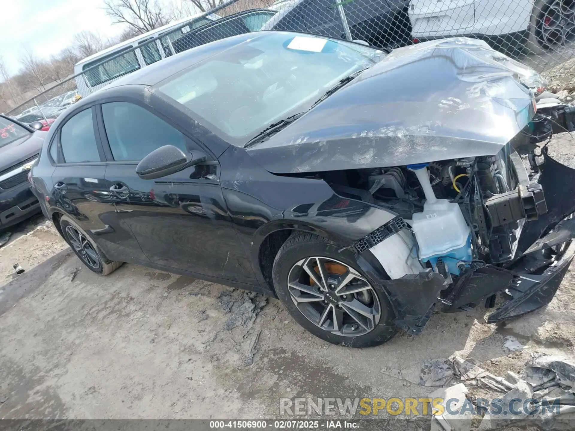 14 Photograph of a damaged car 3KPF24AD6PE511503 KIA FORTE 2023