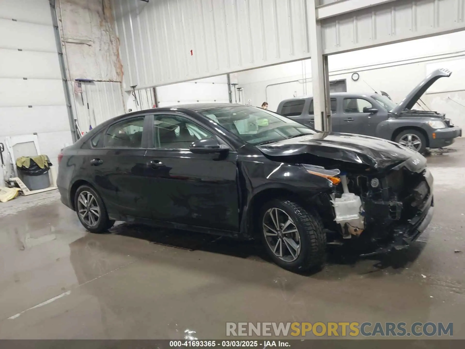 13 Photograph of a damaged car 3KPF24AD6PE528446 KIA FORTE 2023