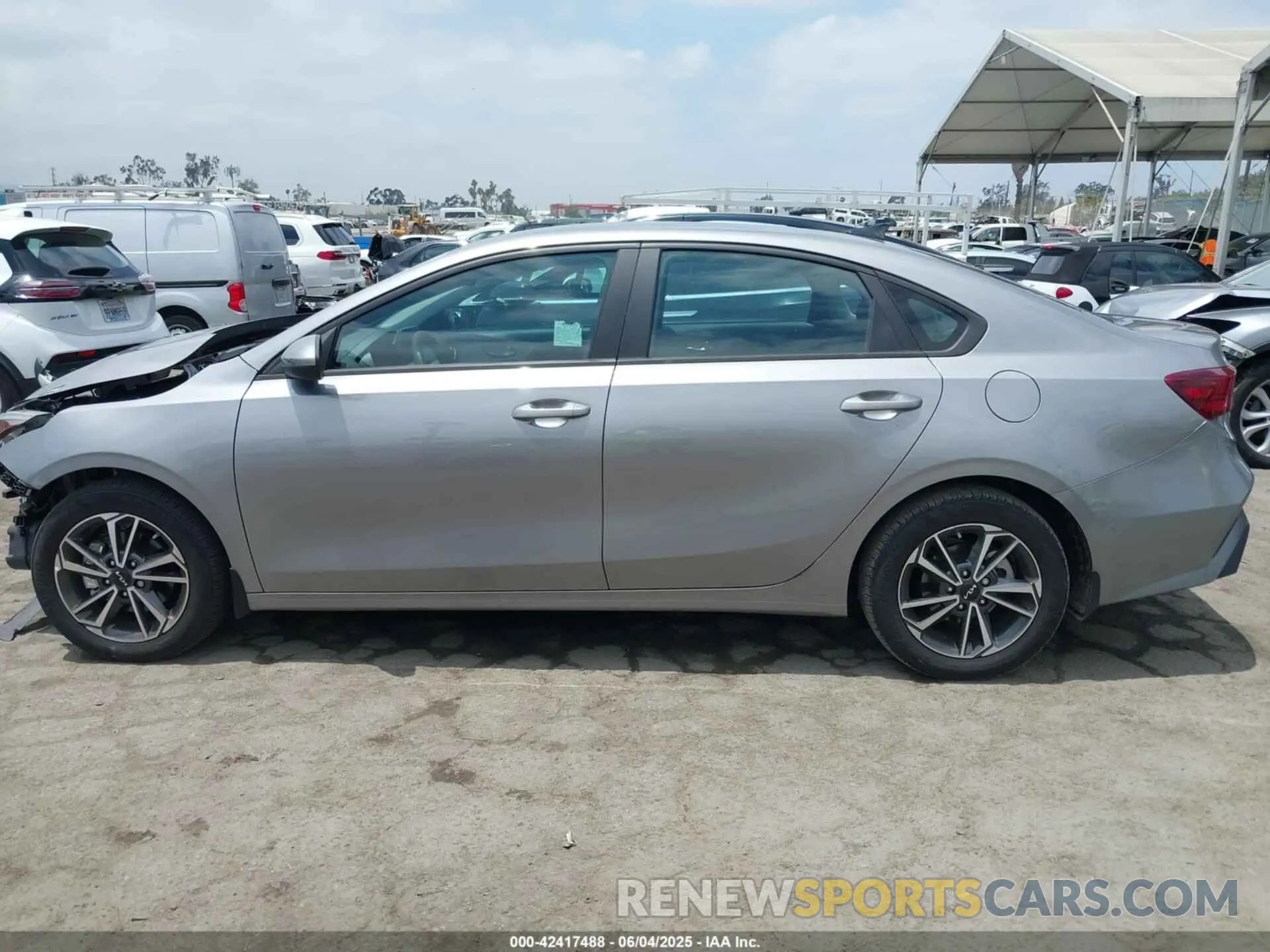 15 Photograph of a damaged car 3KPF24AD6PE537020 KIA FORTE 2023