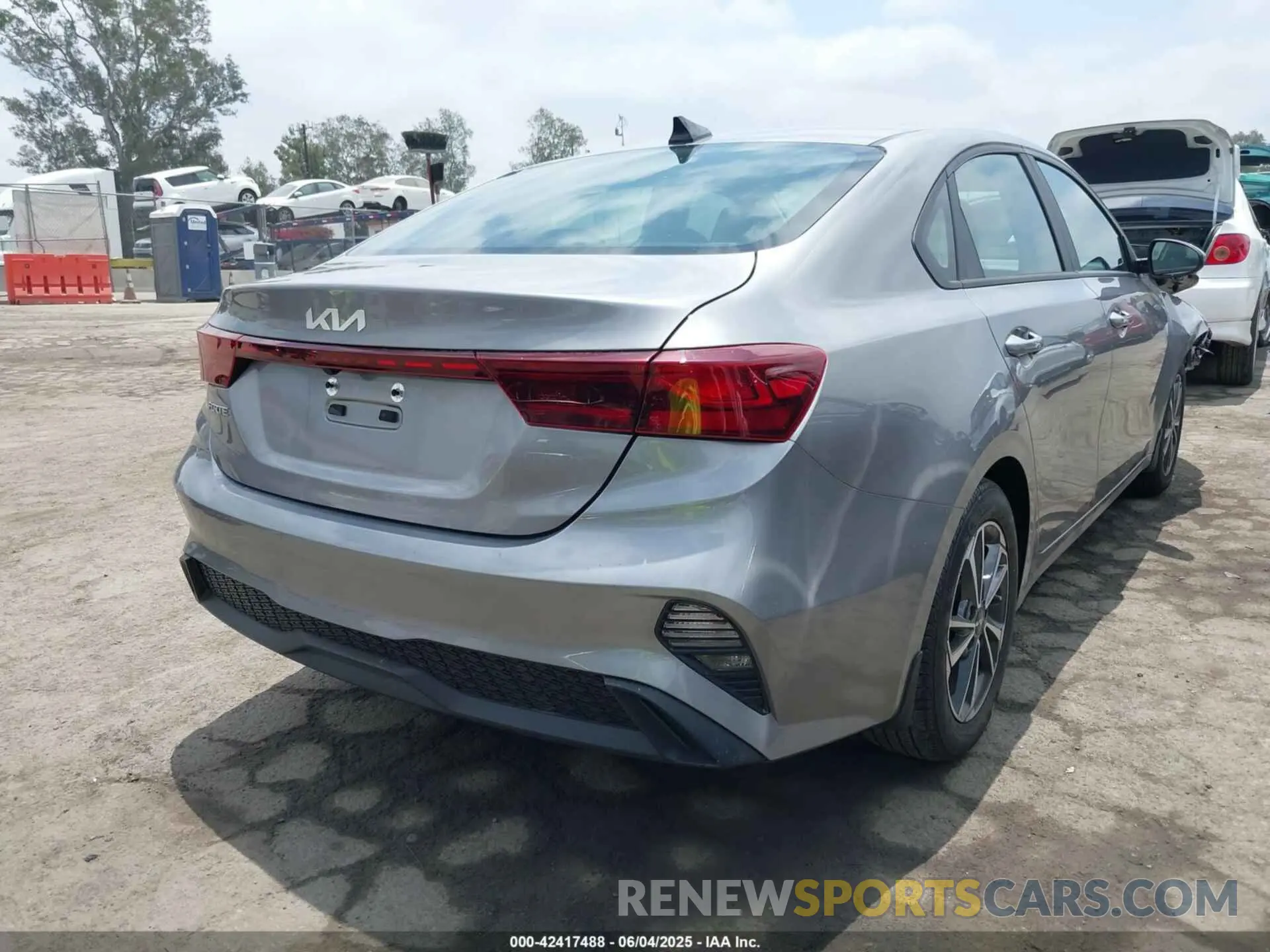 4 Photograph of a damaged car 3KPF24AD6PE537020 KIA FORTE 2023