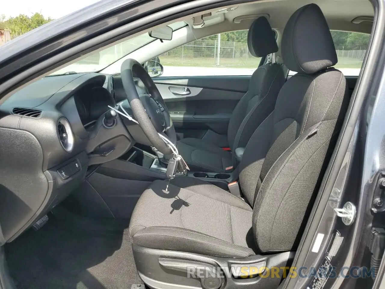 7 Photograph of a damaged car 3KPF24AD6PE554612 KIA FORTE 2023