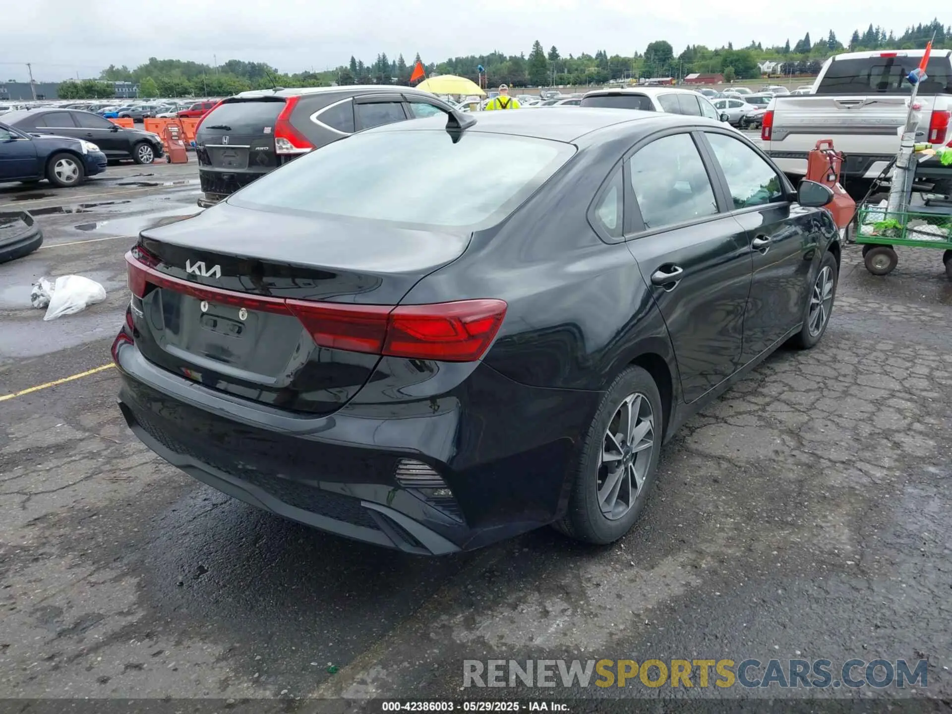 4 Photograph of a damaged car 3KPF24AD6PE578909 KIA FORTE 2023