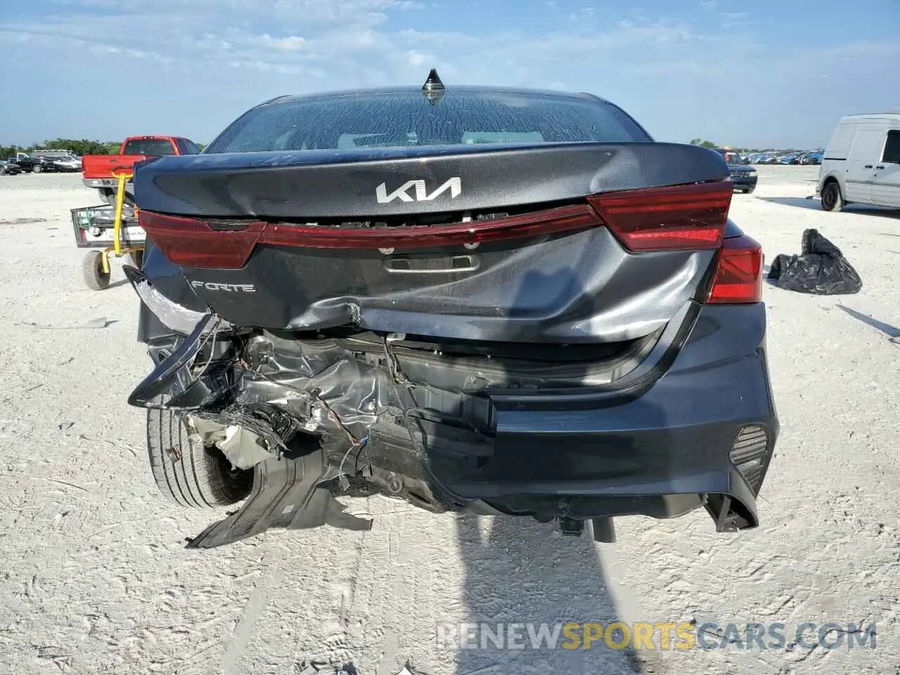 6 Photograph of a damaged car 3KPF24AD6PE631480 KIA FORTE 2023