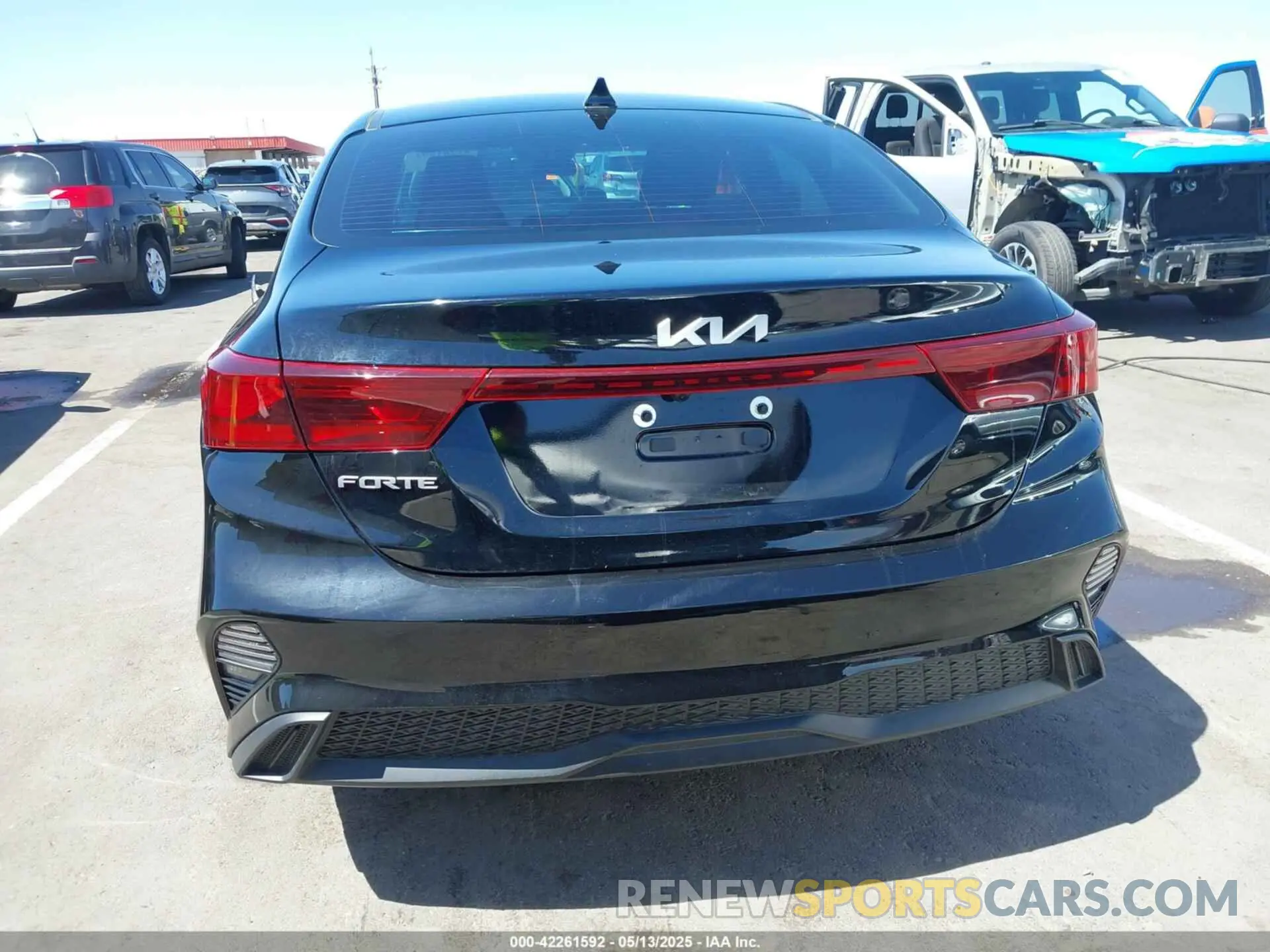 17 Photograph of a damaged car 3KPF24AD6PE646187 KIA FORTE 2023