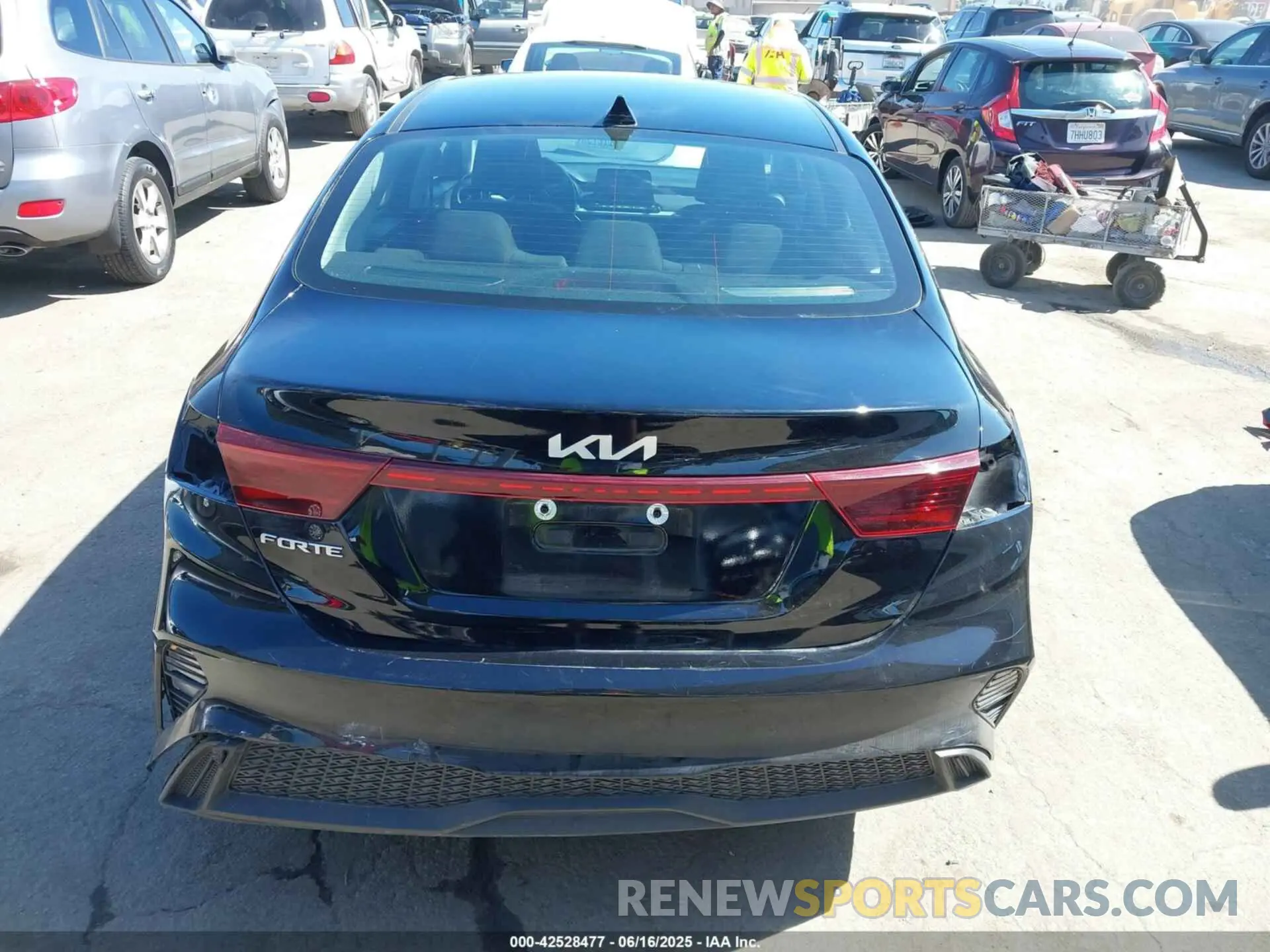 17 Photograph of a damaged car 3KPF24AD6PE652345 KIA FORTE 2023