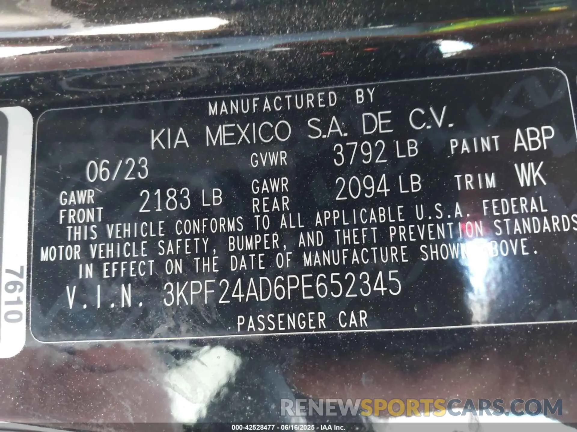 9 Photograph of a damaged car 3KPF24AD6PE652345 KIA FORTE 2023