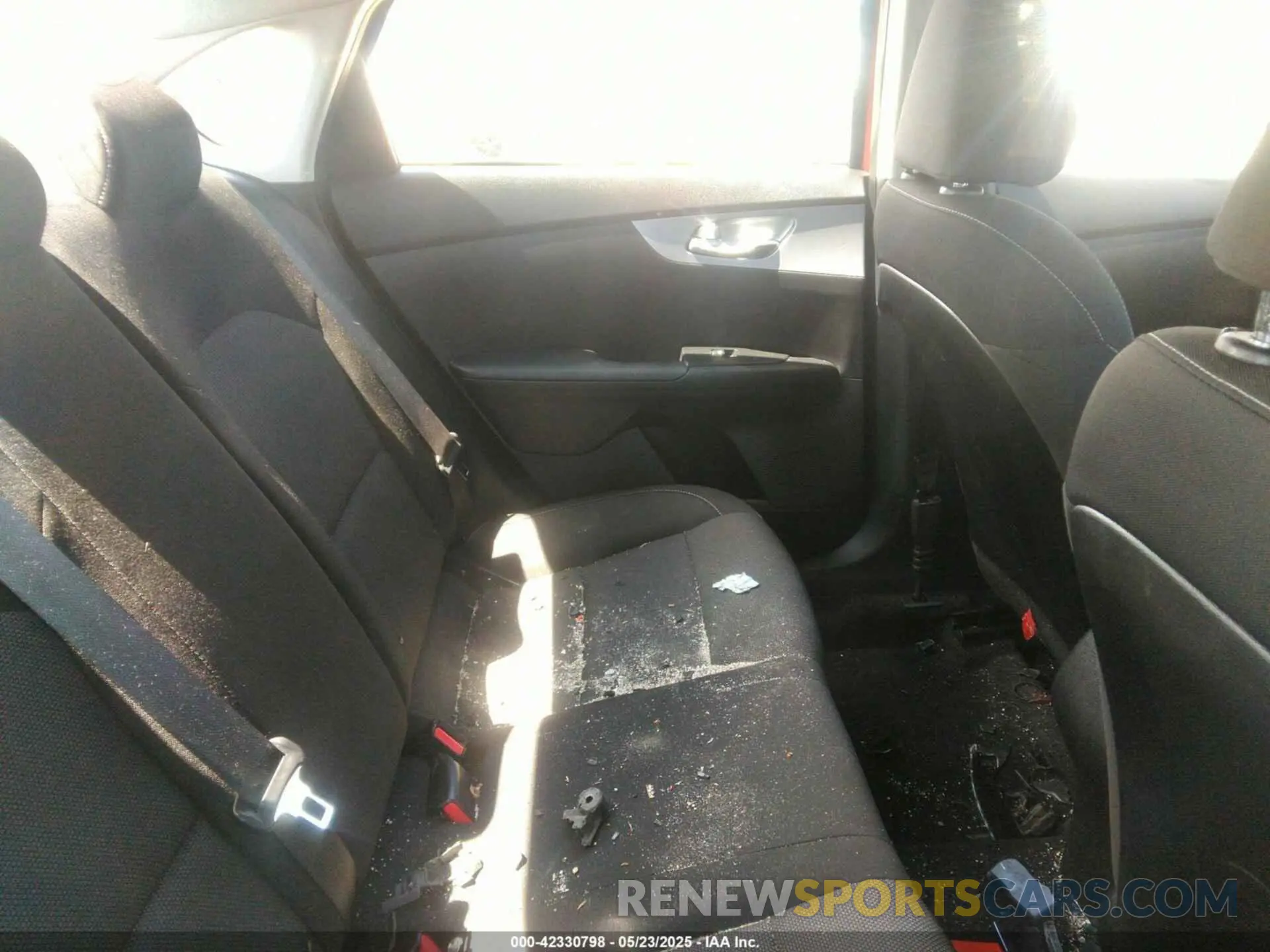 8 Photograph of a damaged car 3KPF24AD6PE660266 KIA FORTE 2023