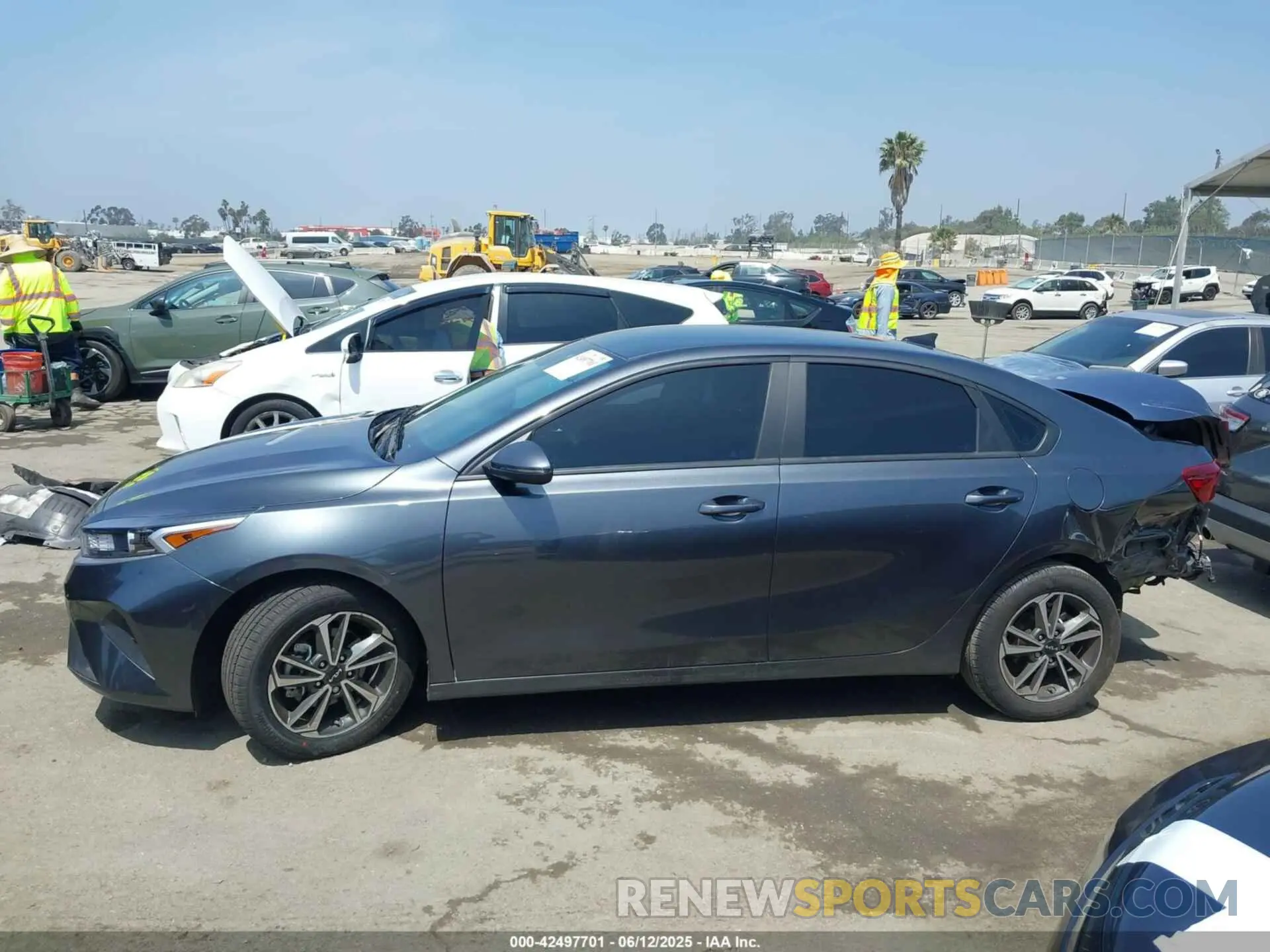 15 Photograph of a damaged car 3KPF24AD6PE681585 KIA FORTE 2023